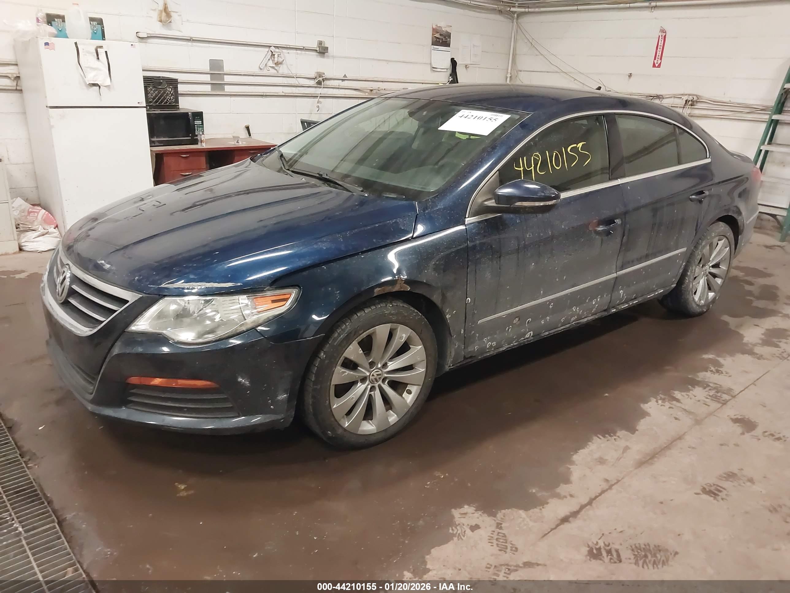 VOLKSWAGEN CC image 2