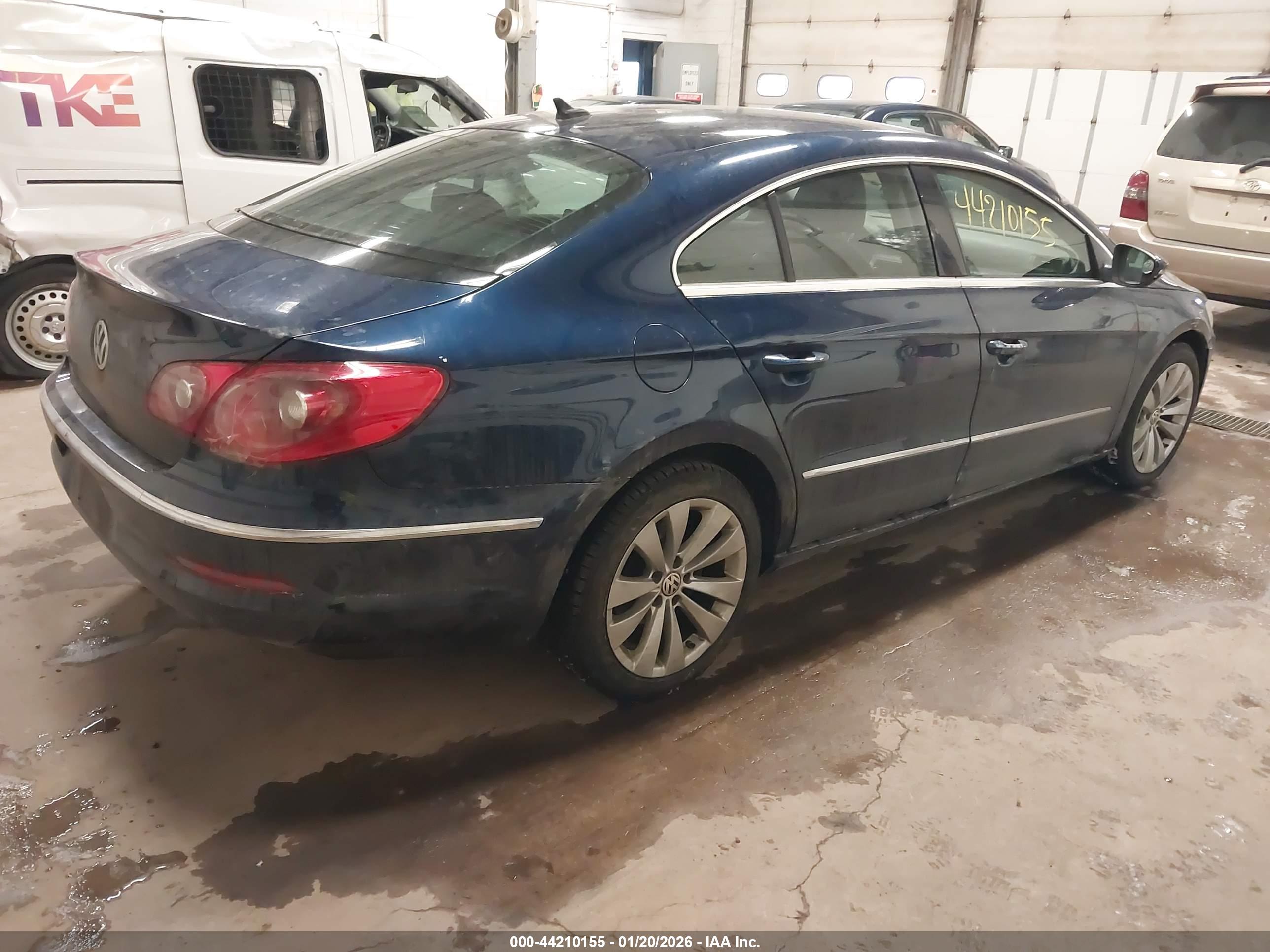 VOLKSWAGEN CC image 4