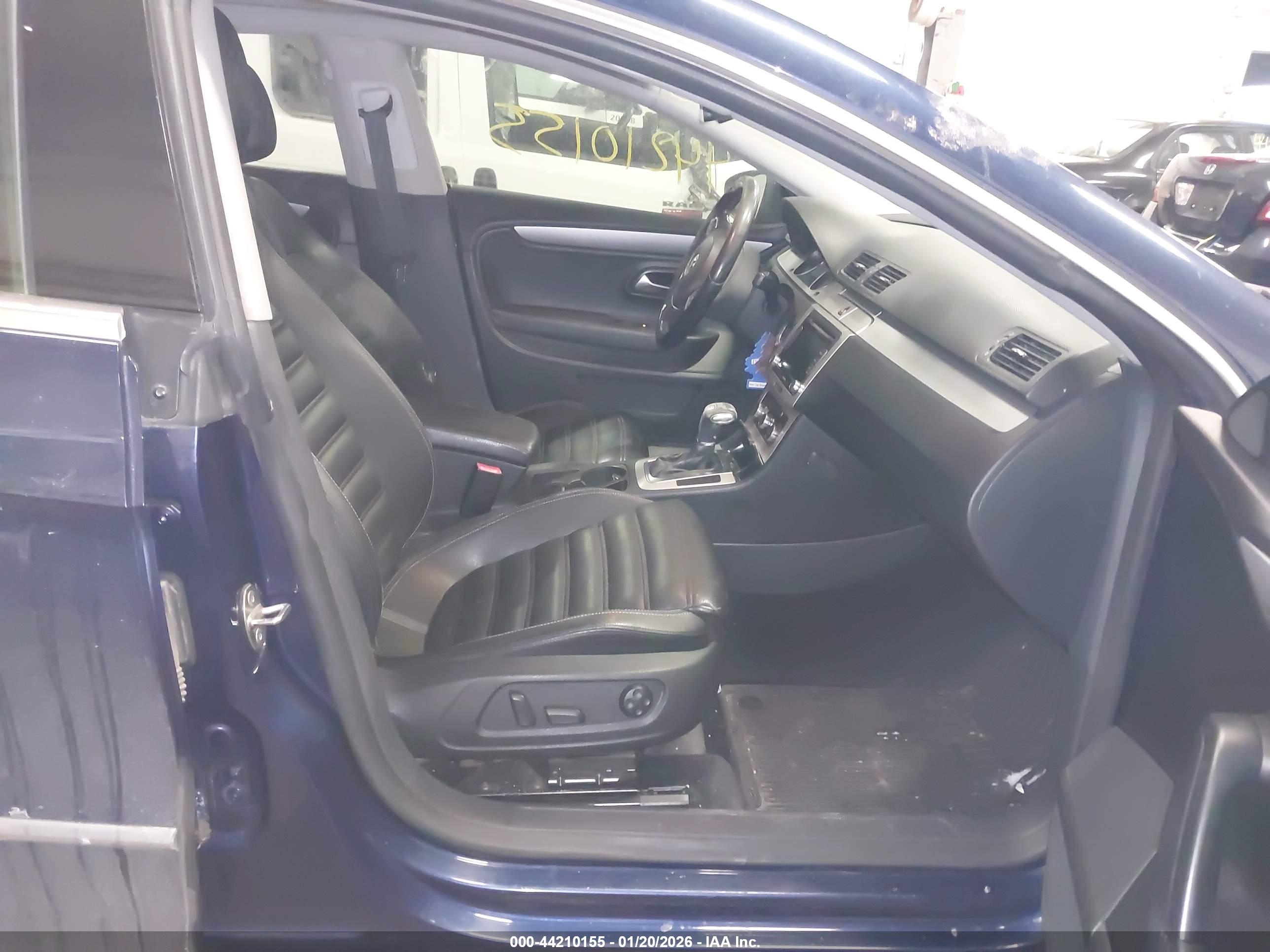 VOLKSWAGEN CC image 5