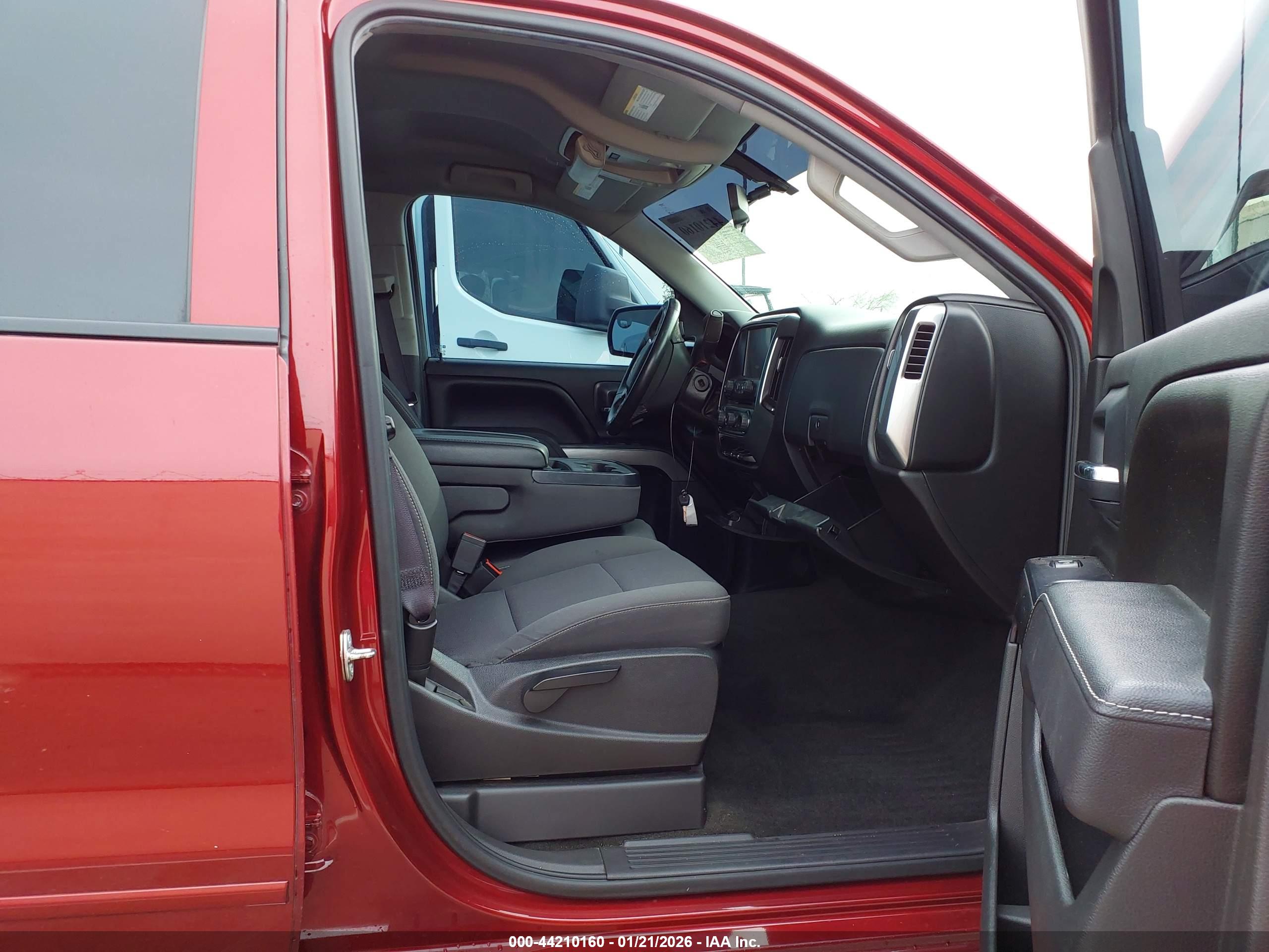 CHEVROLET SILVERADO image 5