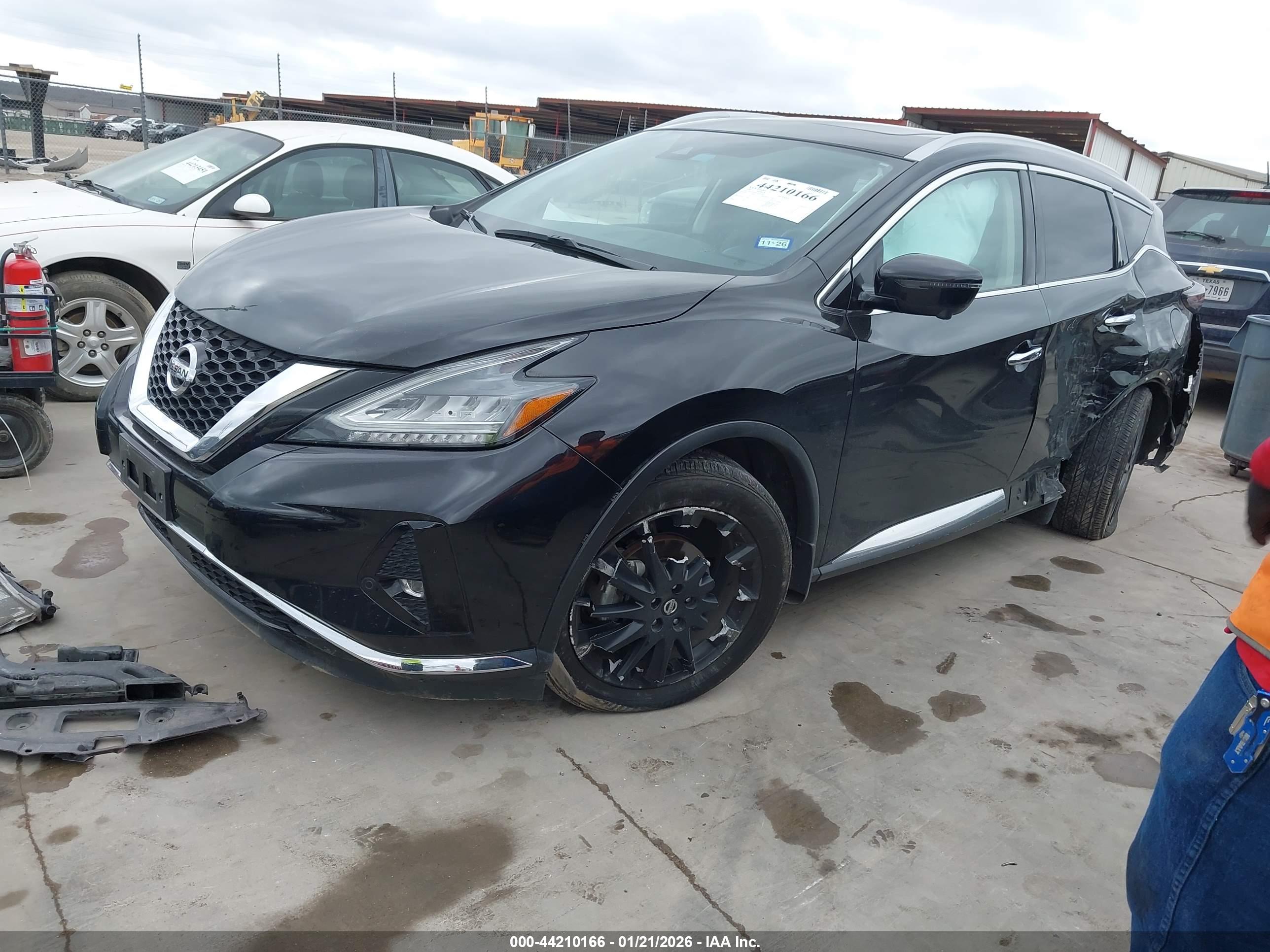 NISSAN MURANO image 2