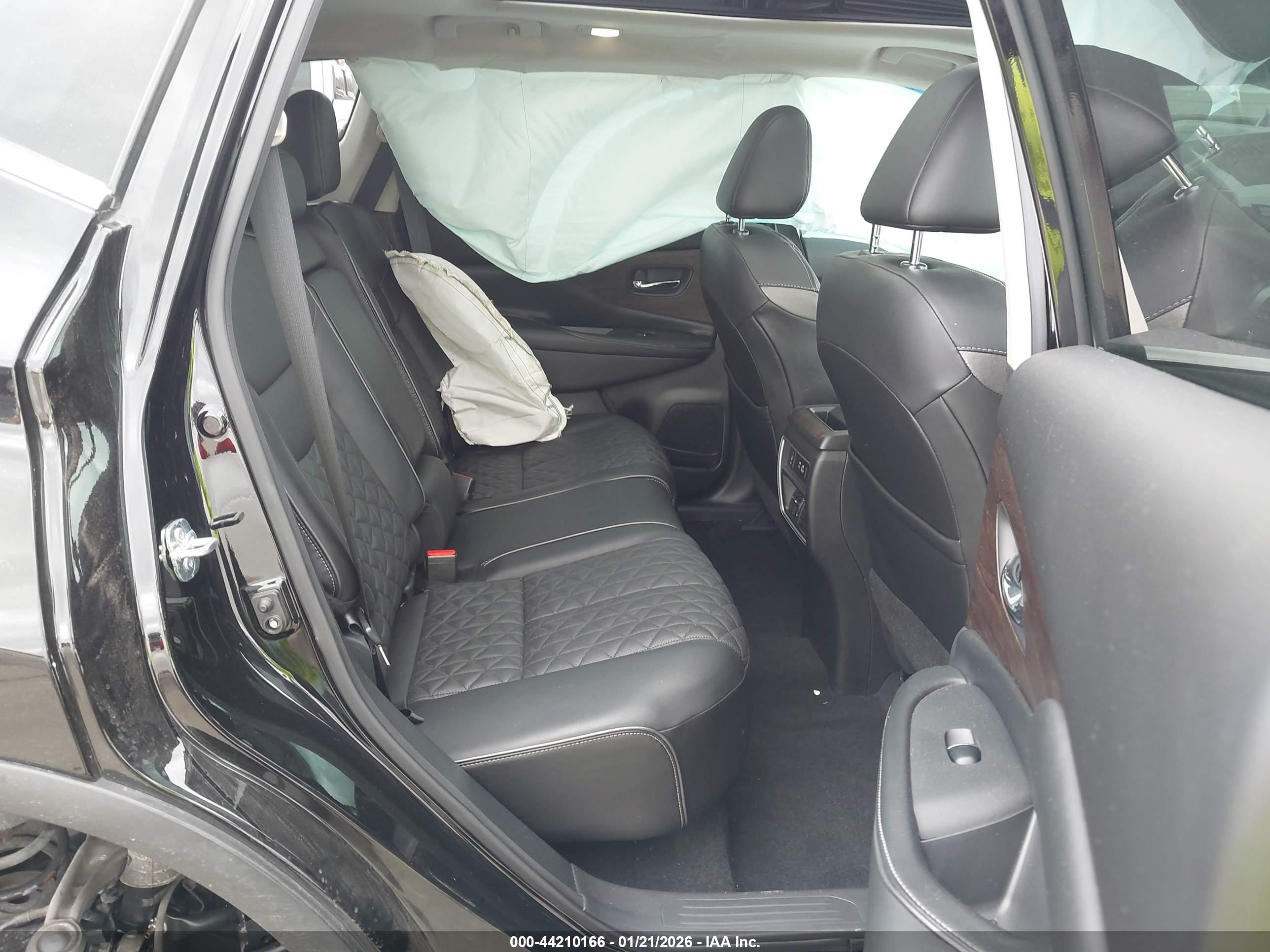 NISSAN MURANO image 8