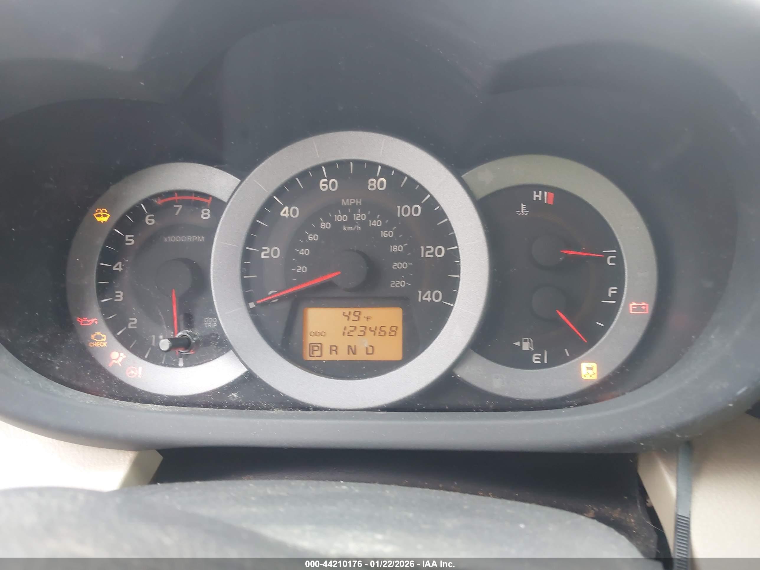 TOYOTA RAV4 image 7