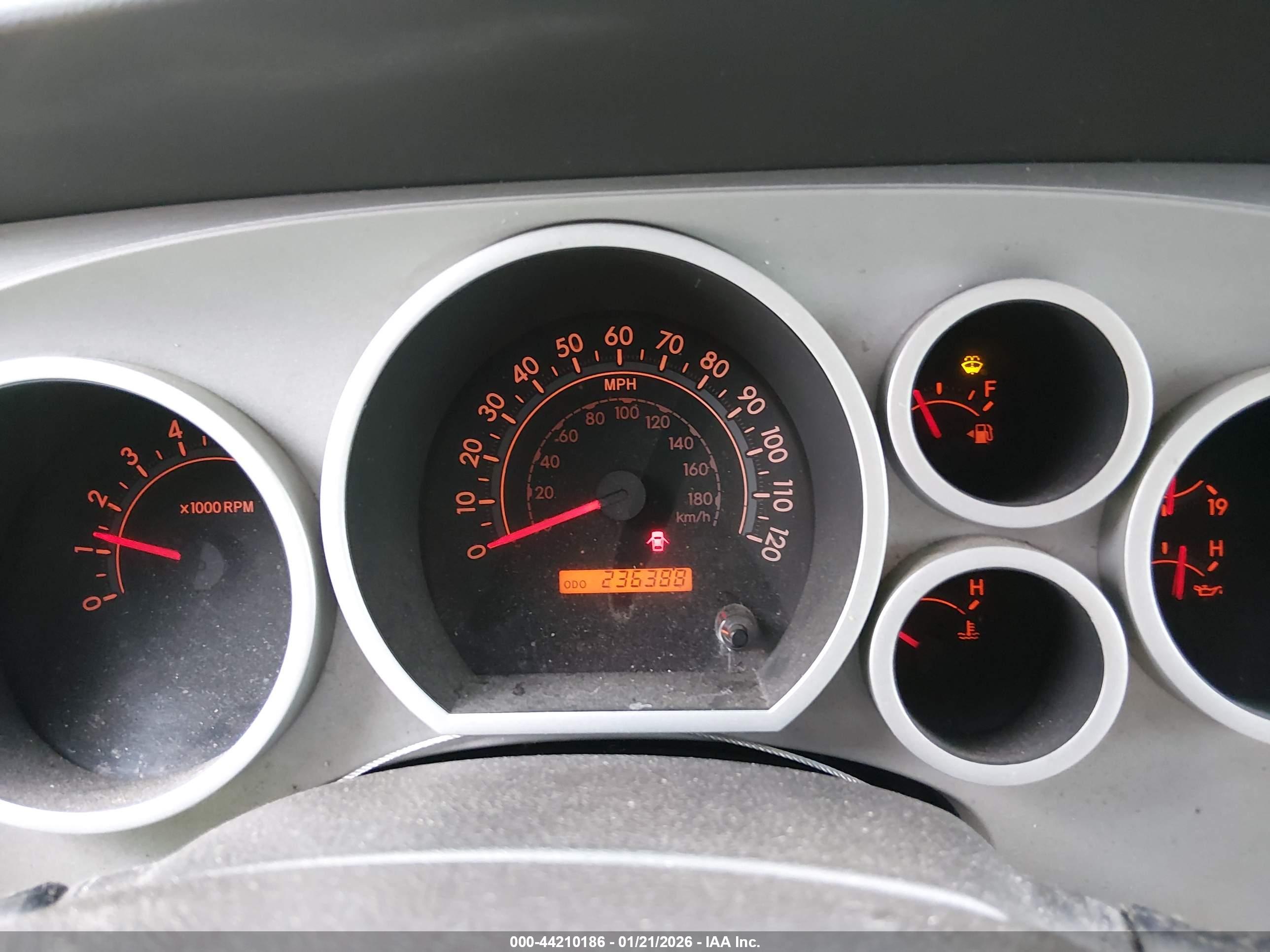 TOYOTA SEQUOIA image 7