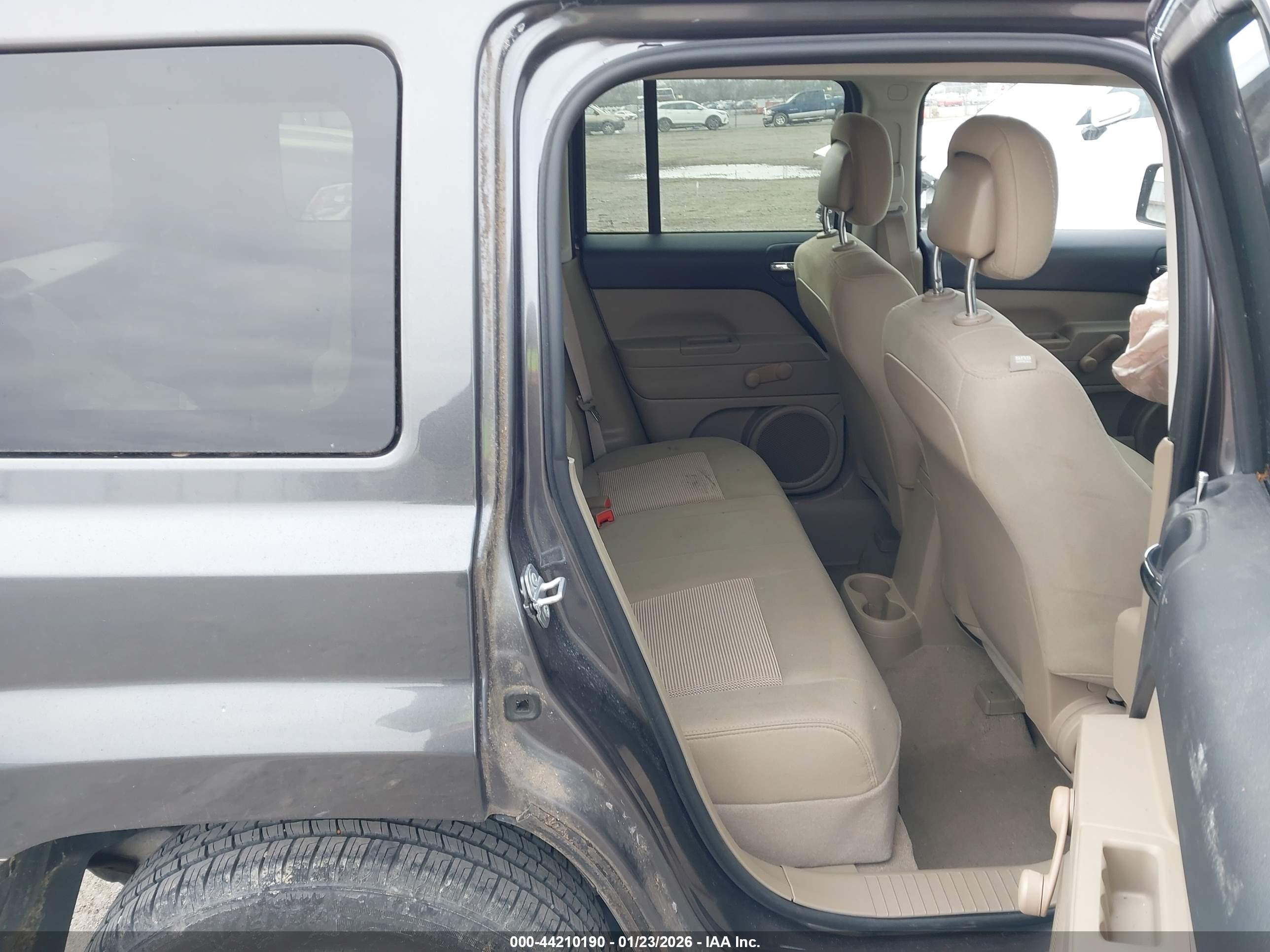 JEEP PATRIOT image 8