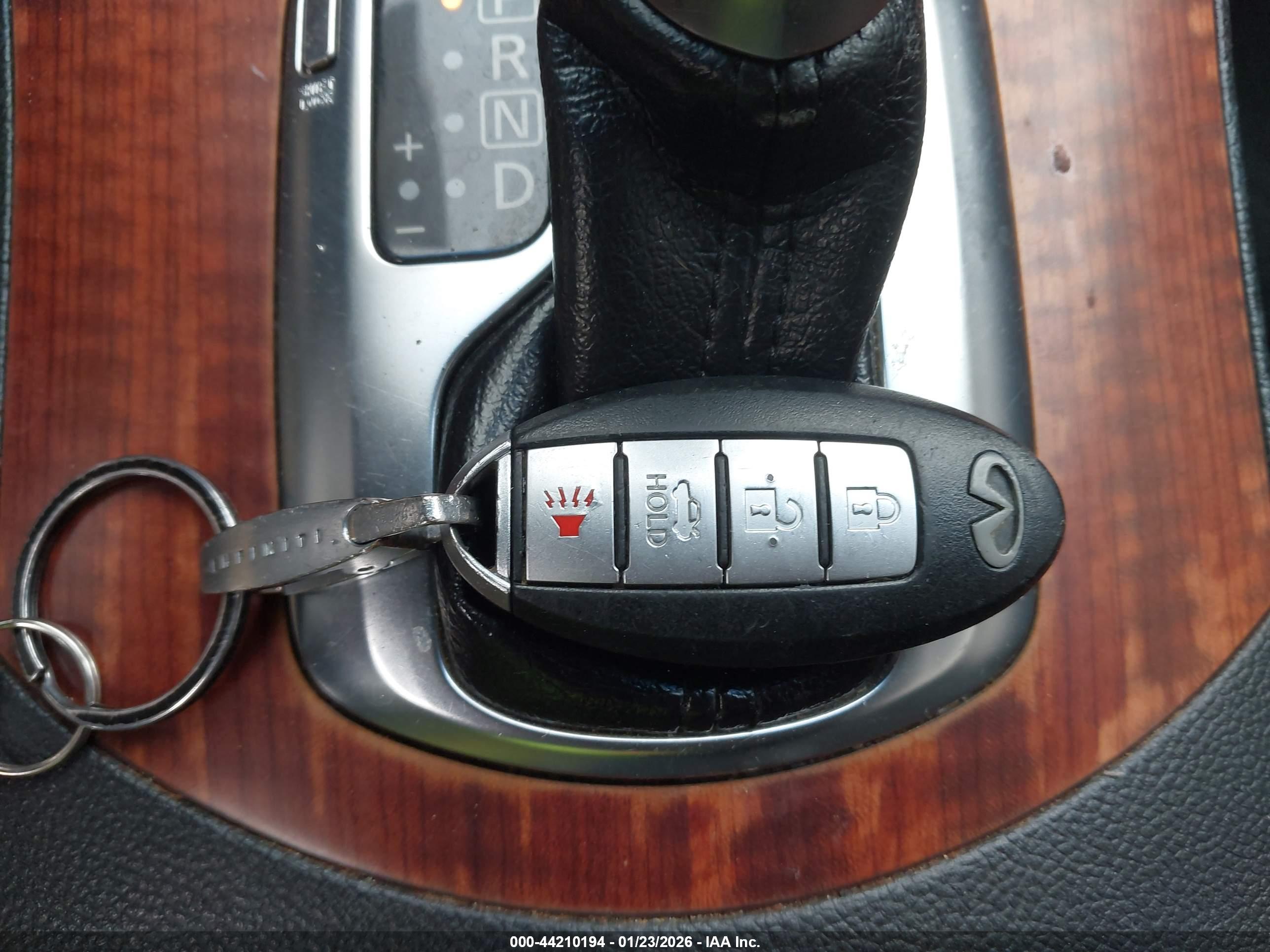 INFINITI G37X image 11