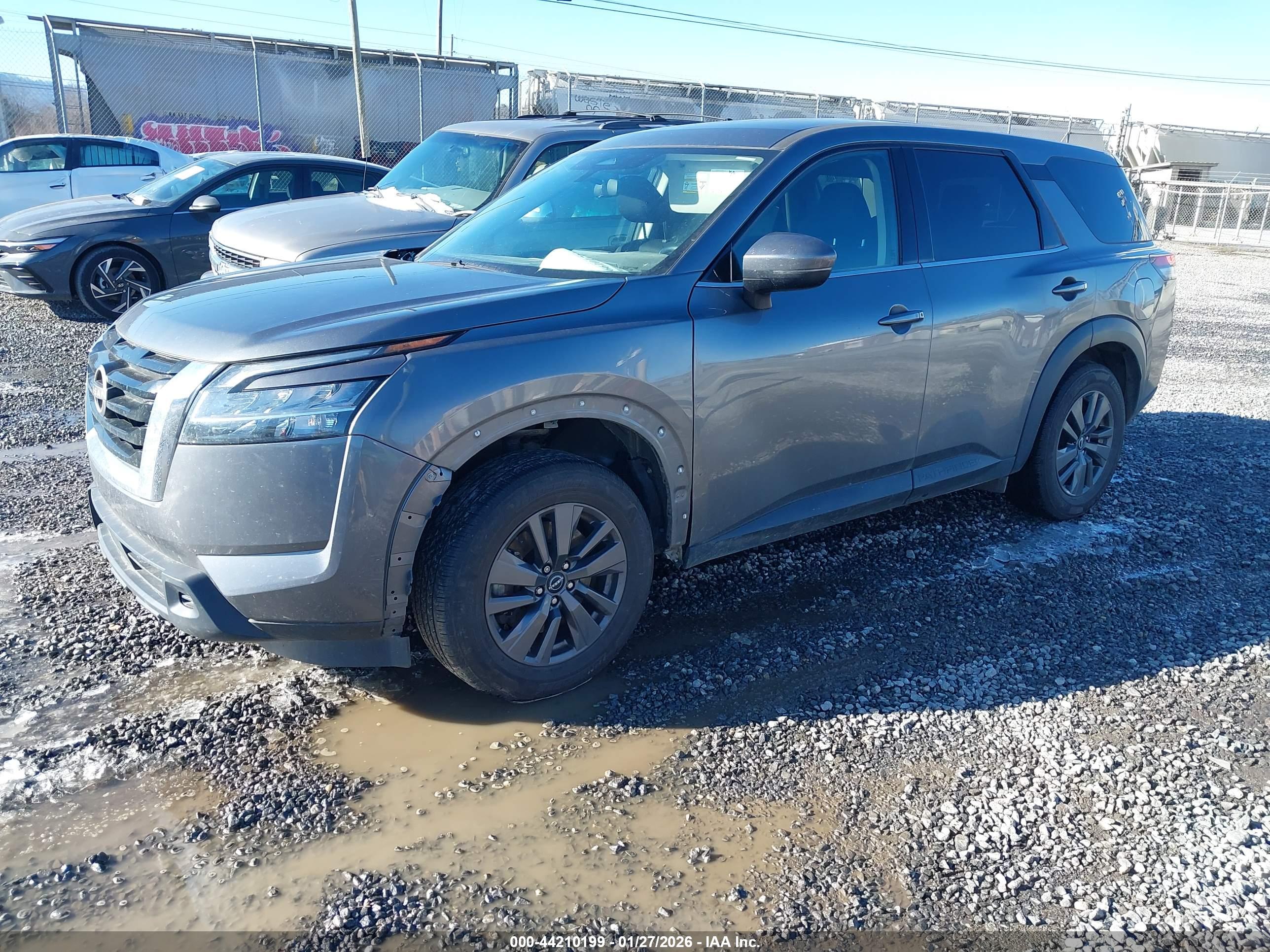 NISSAN PATHFINDER image 2