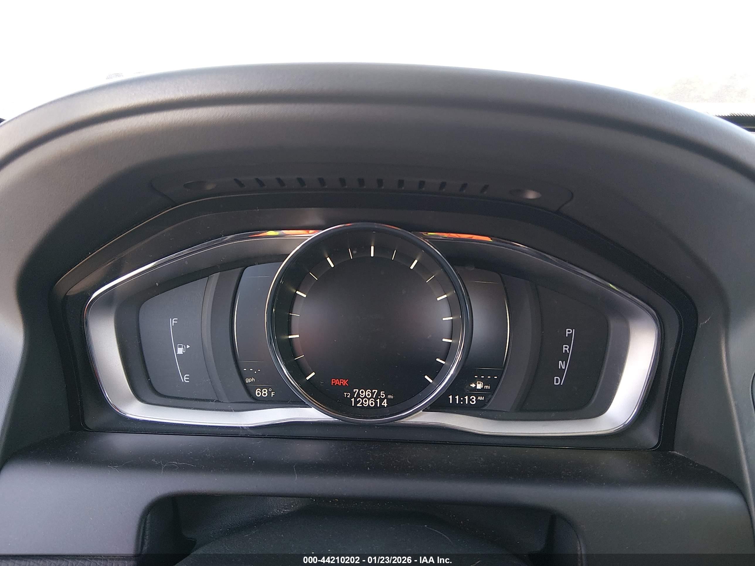 VOLVO XC60 image 7