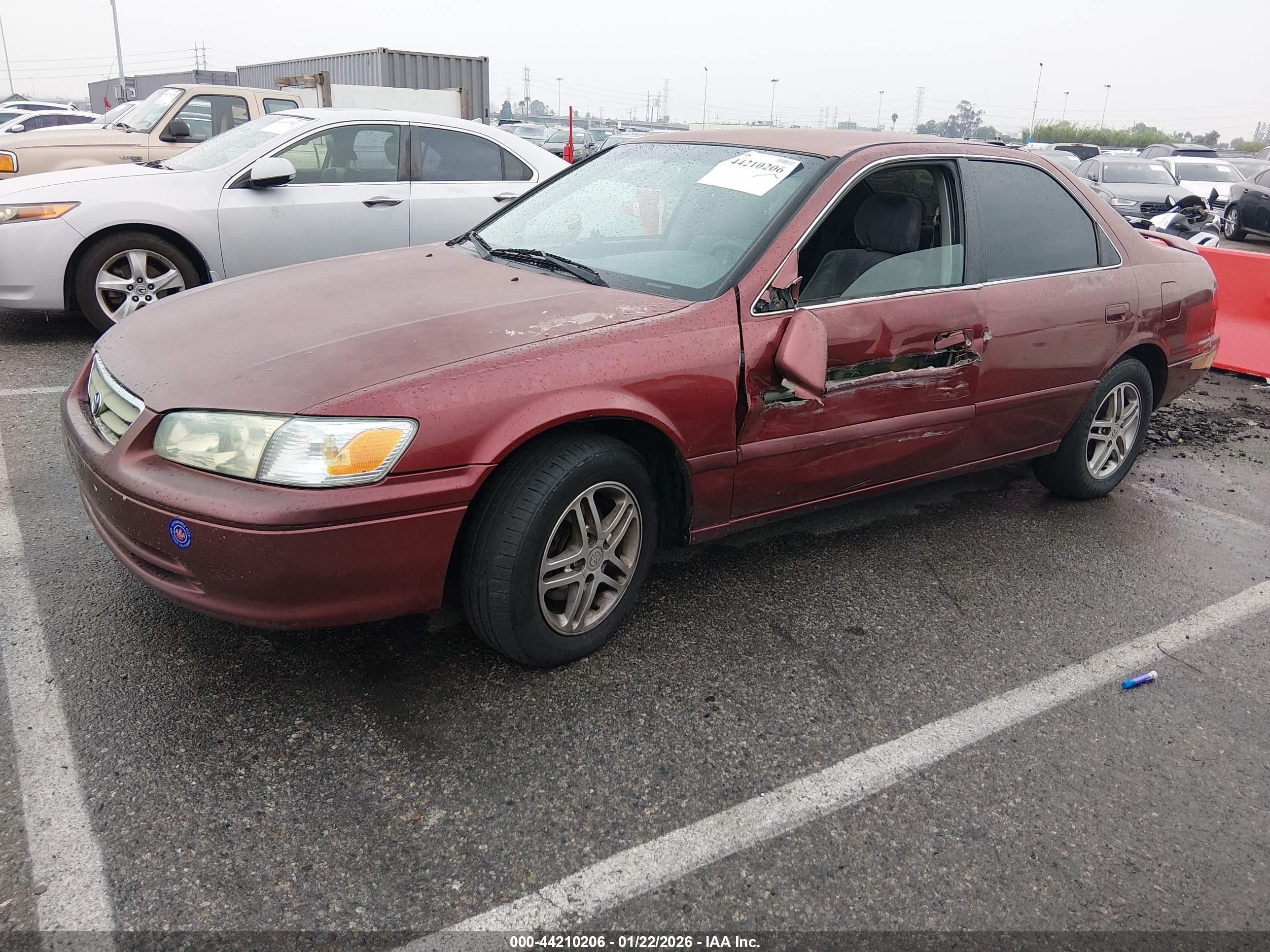 TOYOTA CAMRY image 2