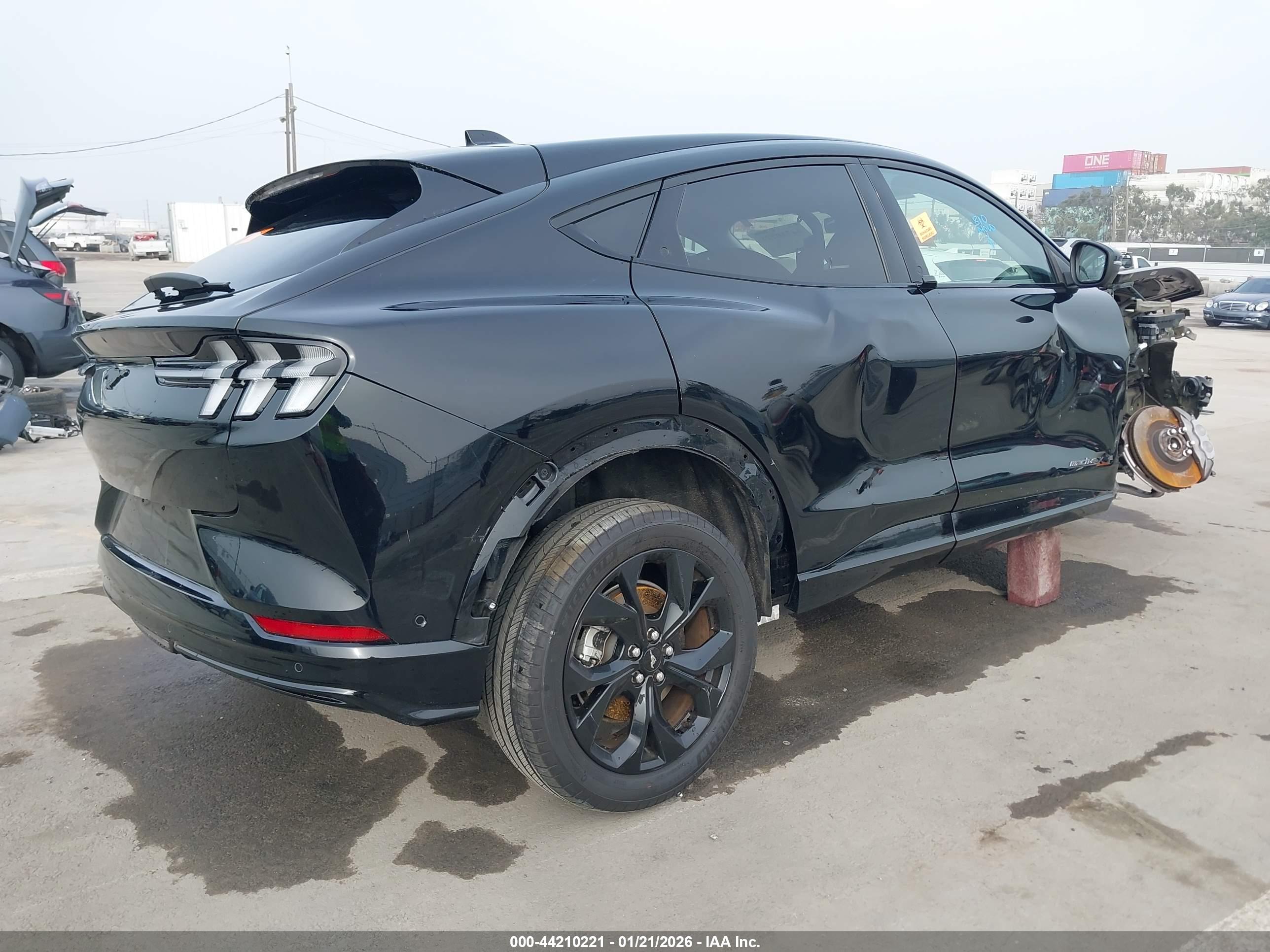 FORD MUSTANG image 4