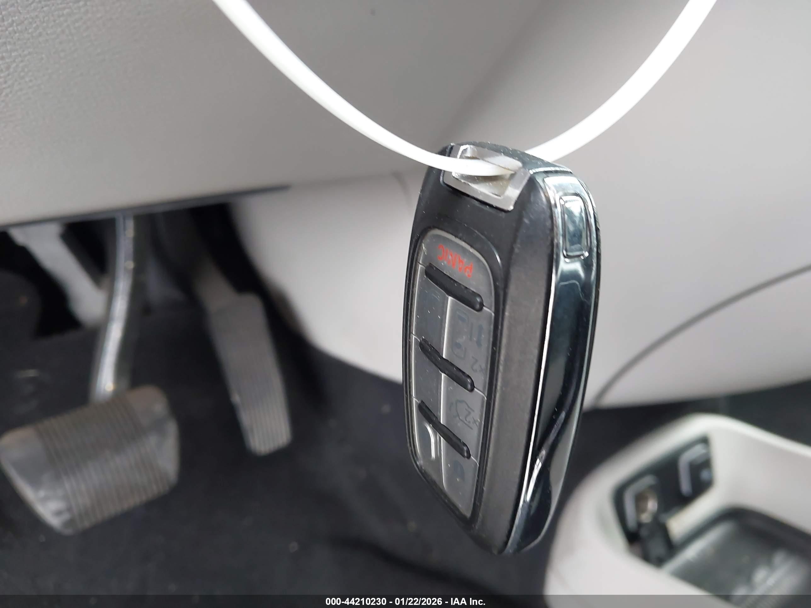 CHRYSLER VOYAGER image 11