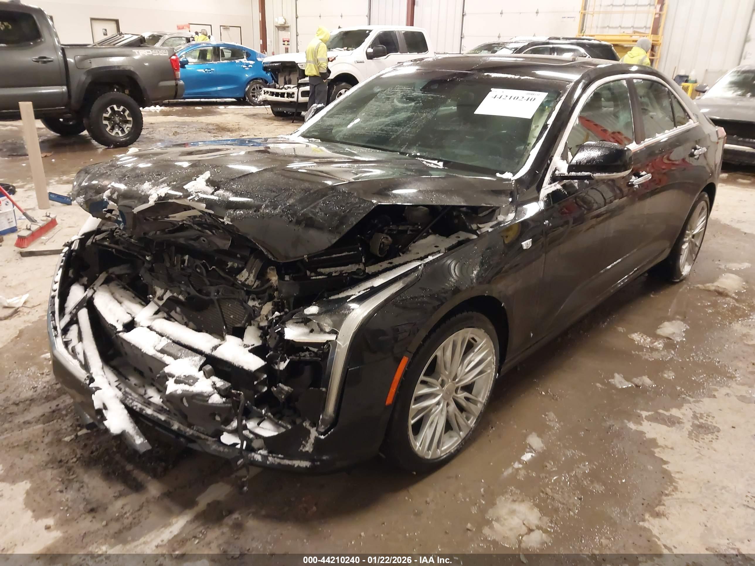 CADILLAC CT4 image 2