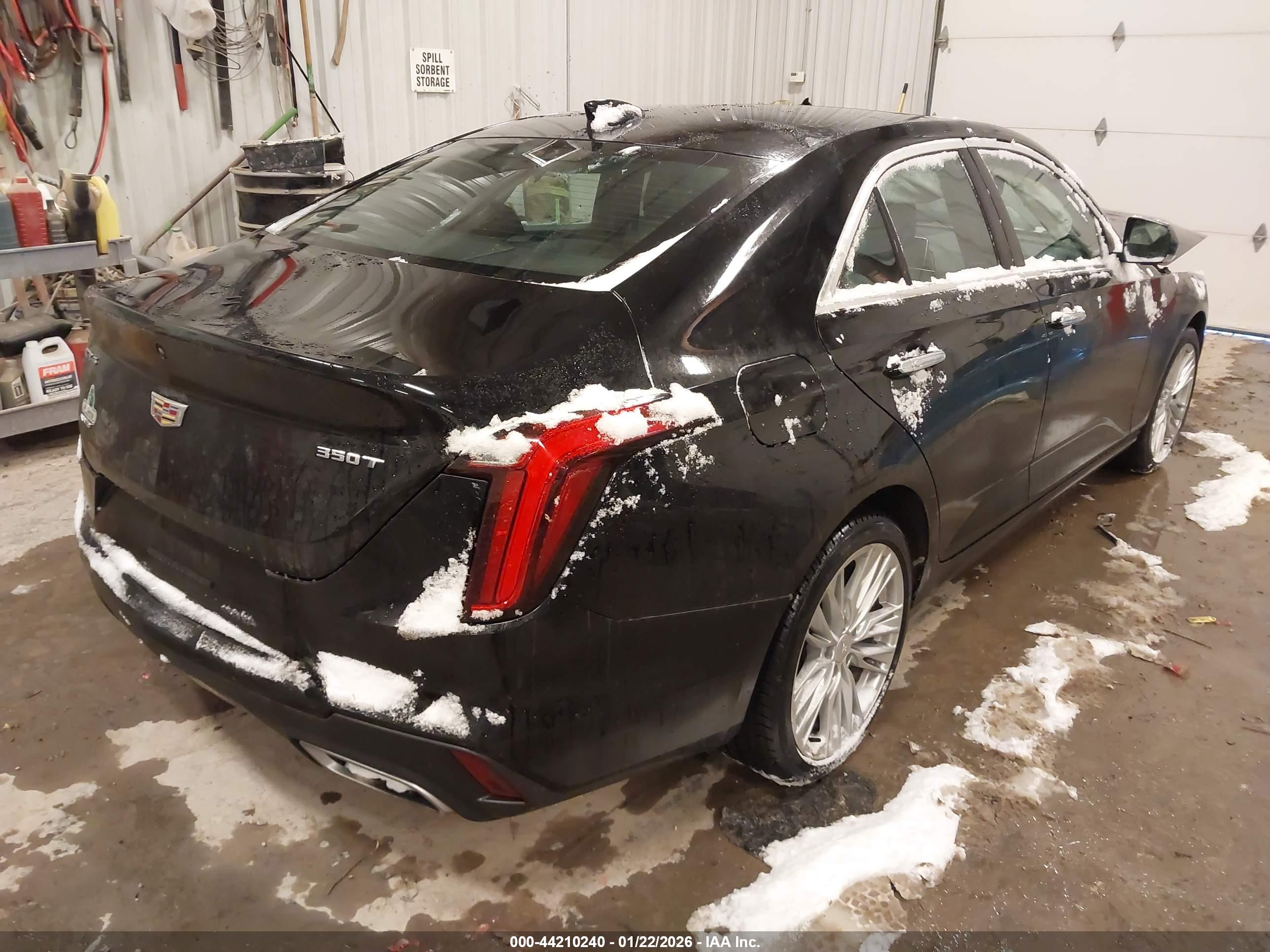 CADILLAC CT4 image 4
