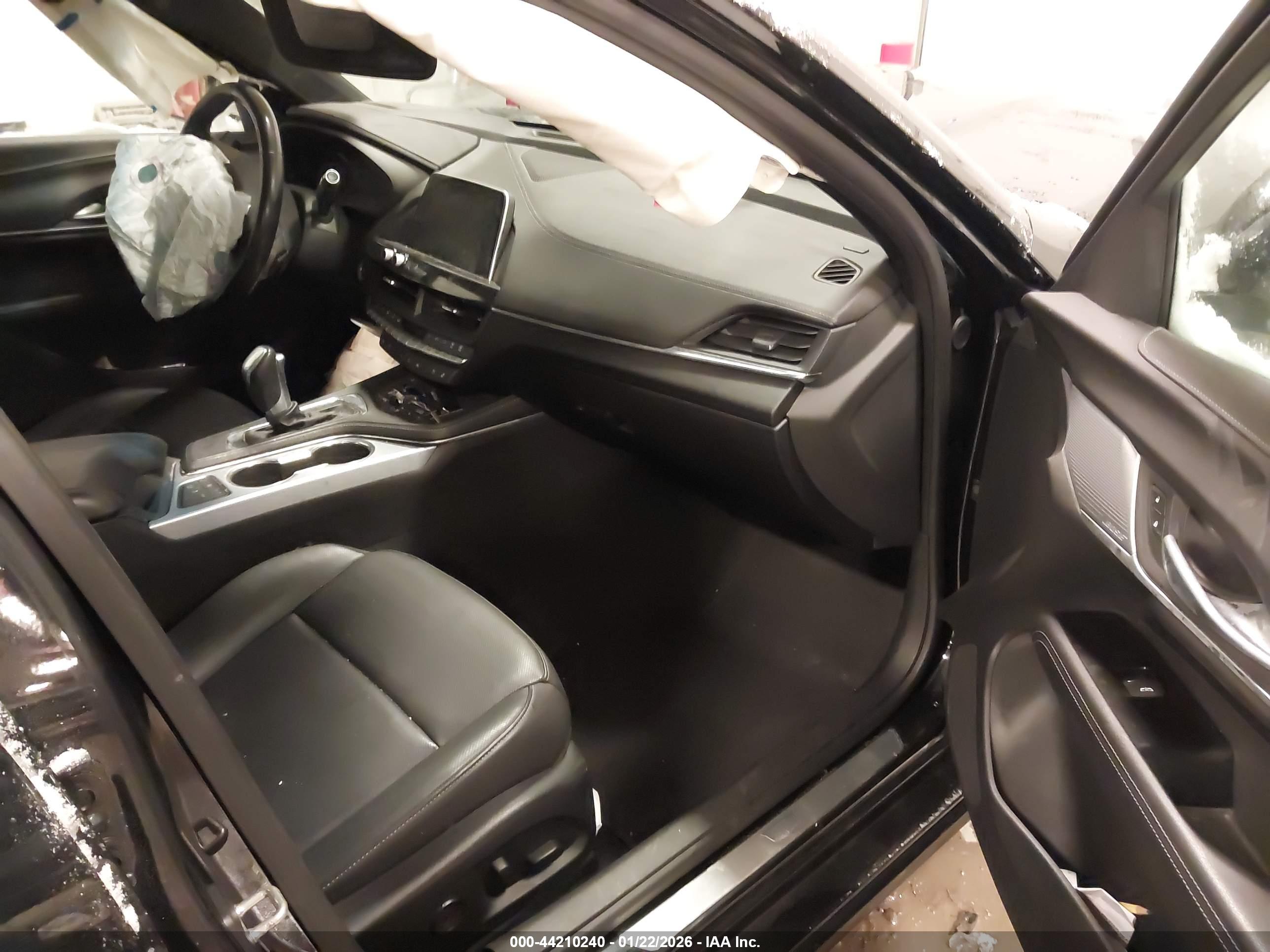CADILLAC CT4 image 5