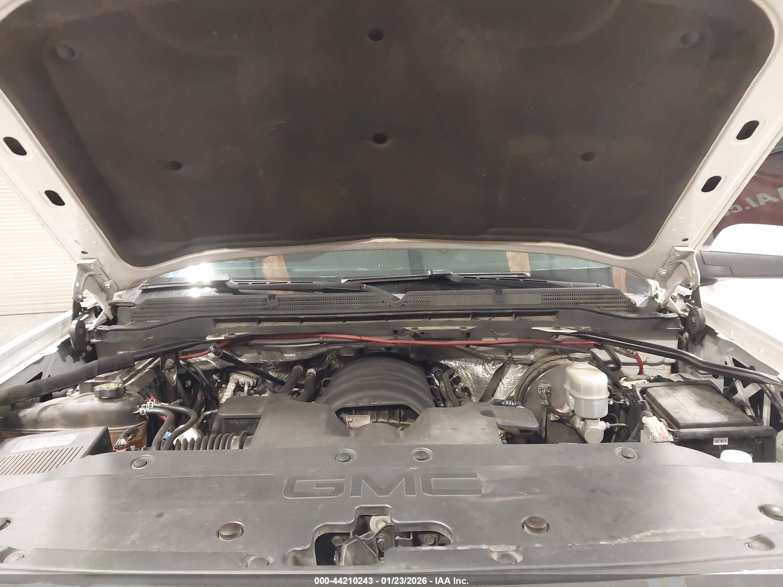 GMC SIERRA image 10