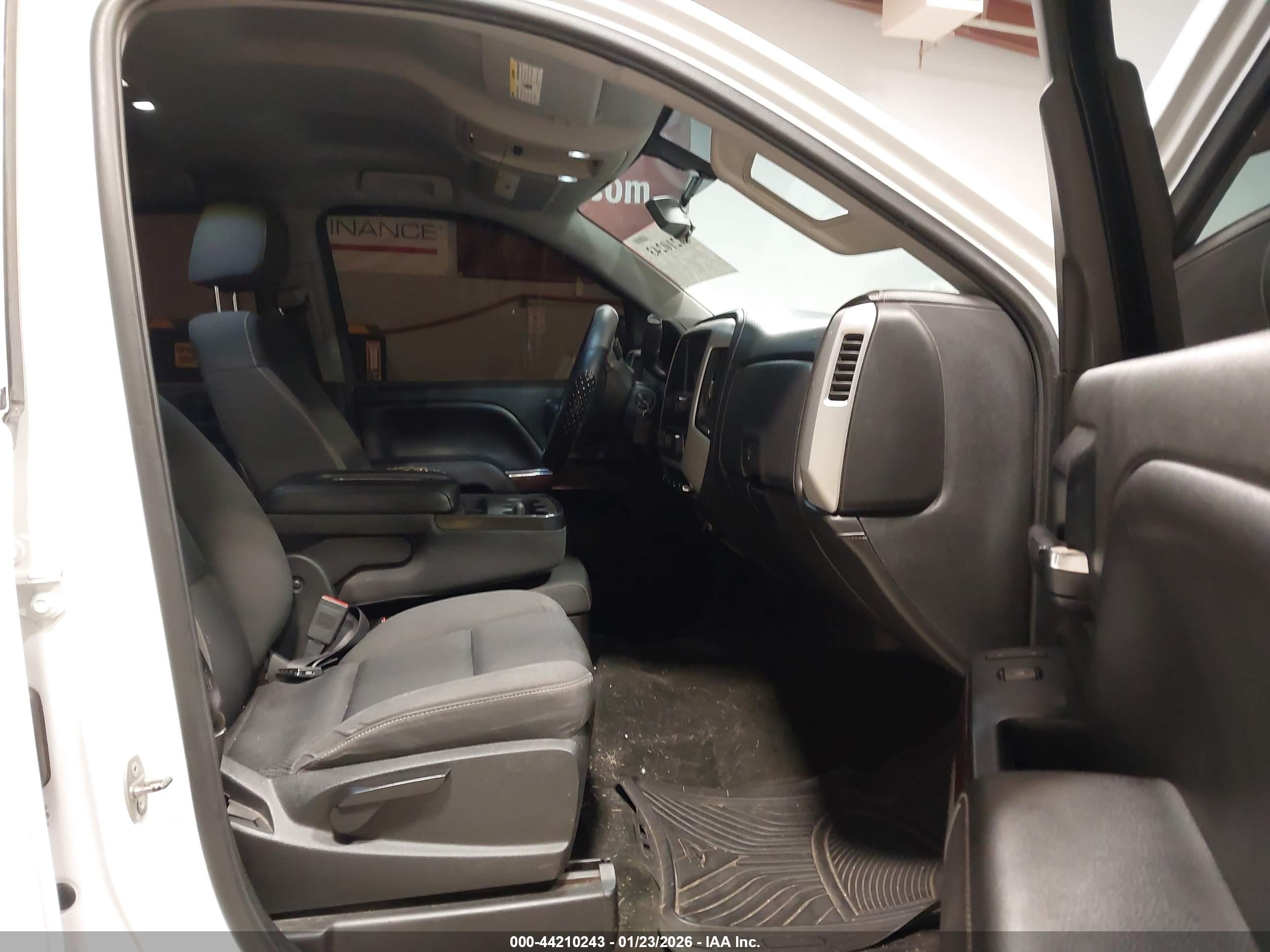 GMC SIERRA image 5