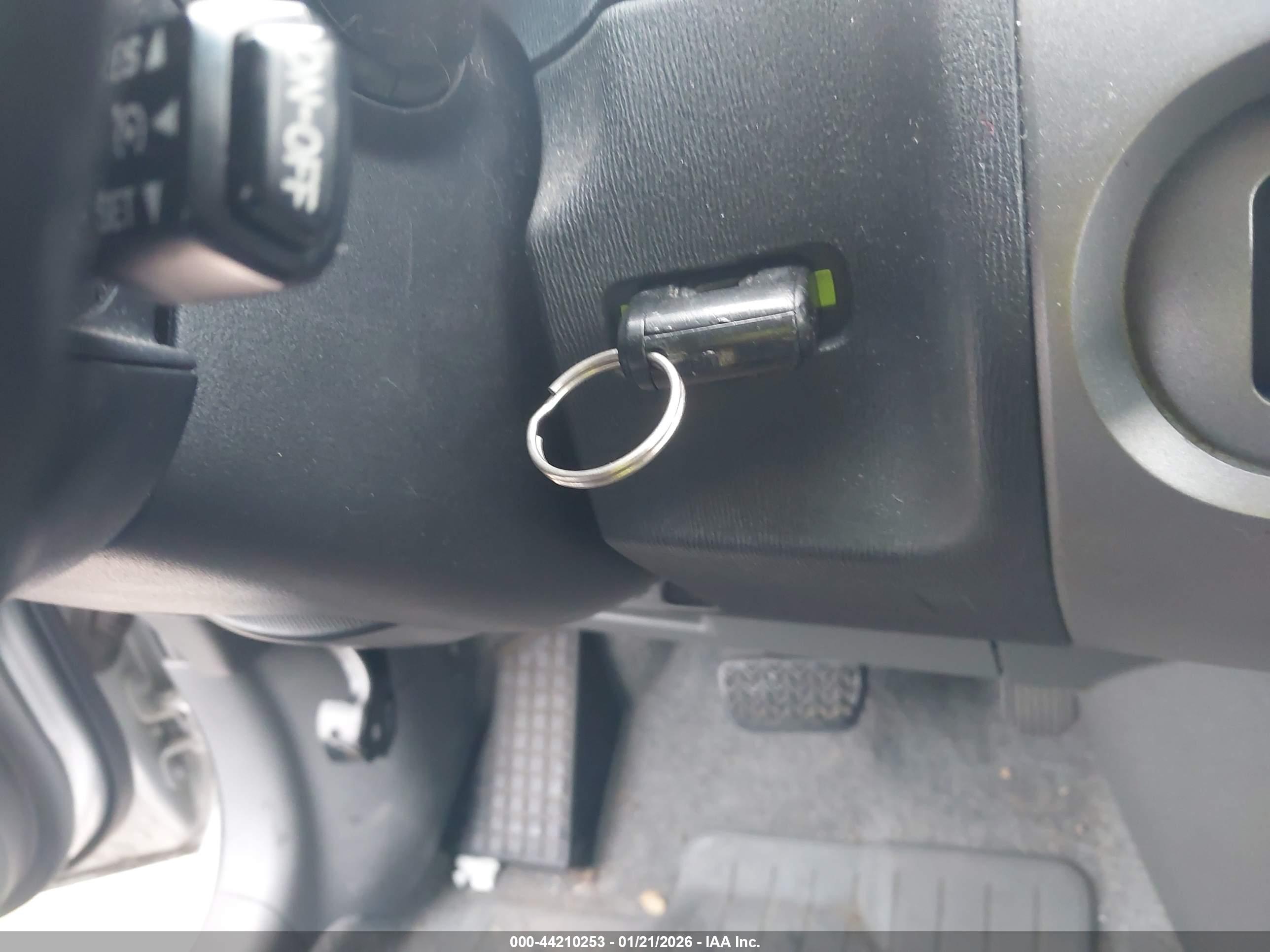 TOYOTA PRIUS image 11