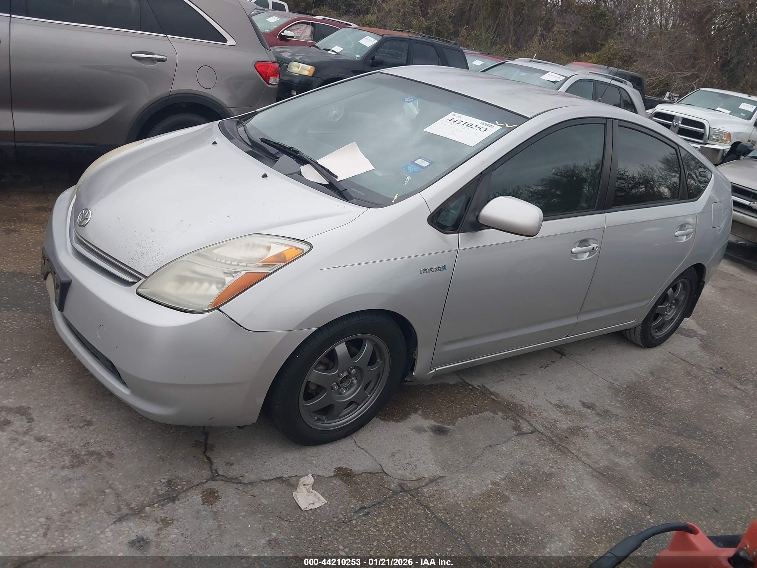 TOYOTA PRIUS image 2