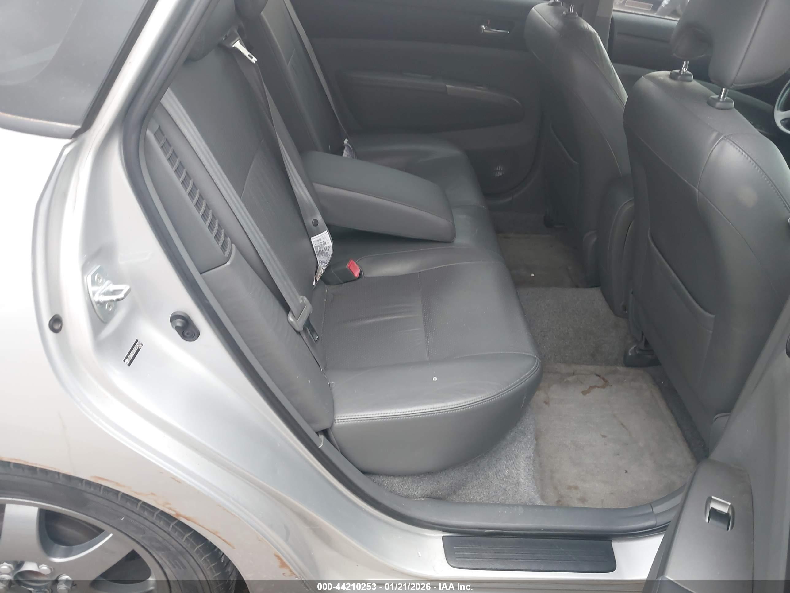 TOYOTA PRIUS image 8