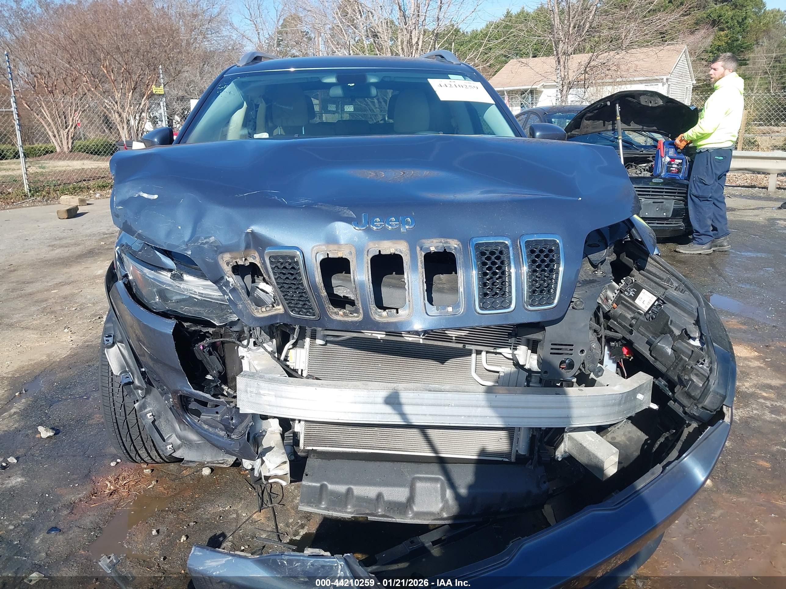JEEP CHEROKEE image 6