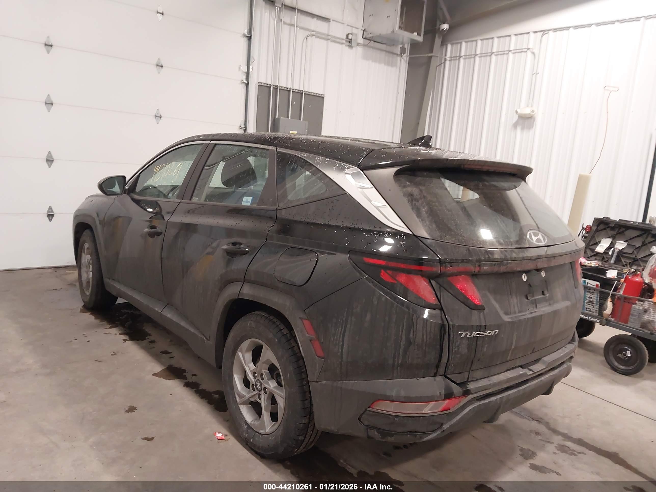 HYUNDAI TUCSON image 3