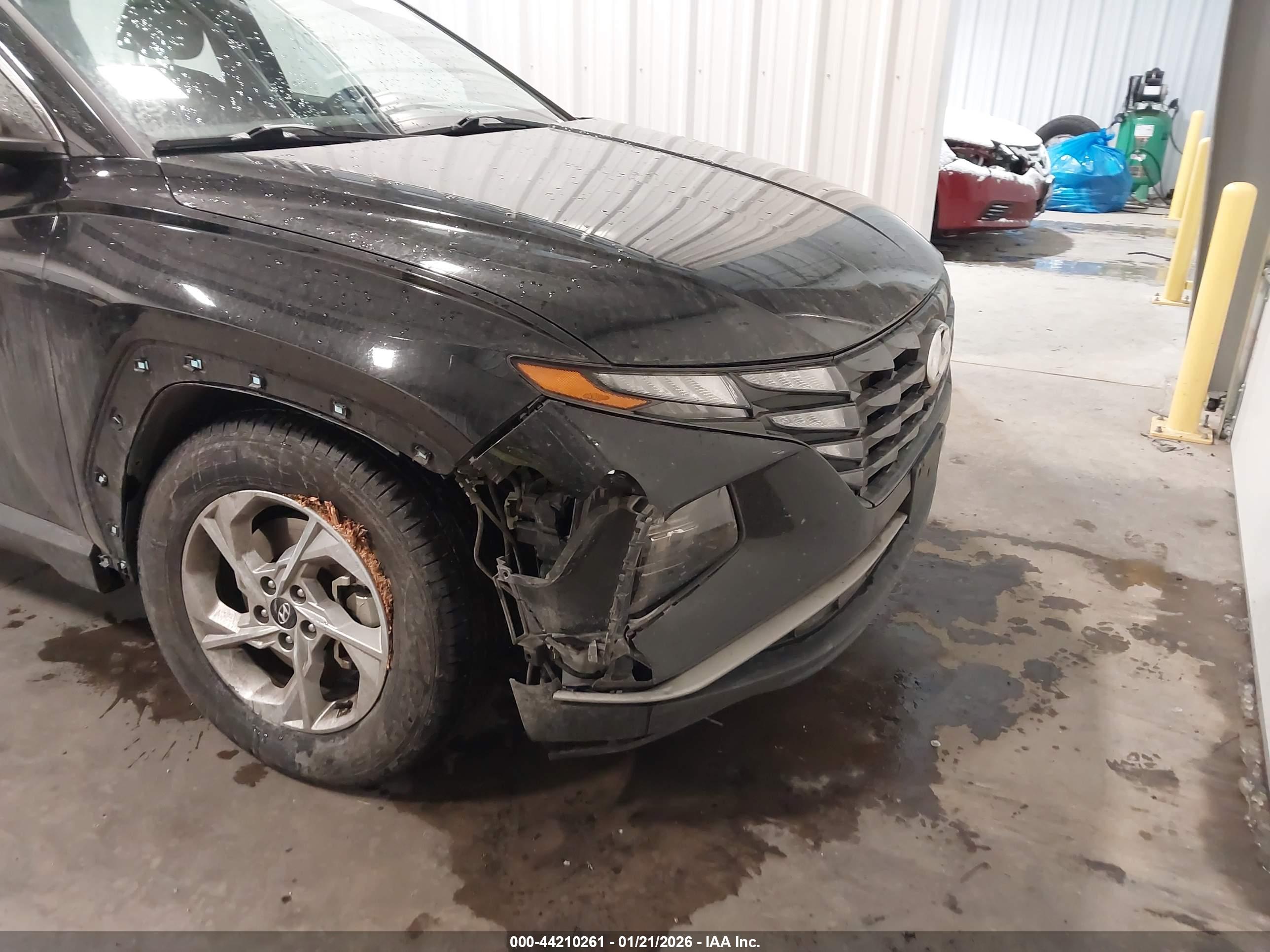 HYUNDAI TUCSON image 6