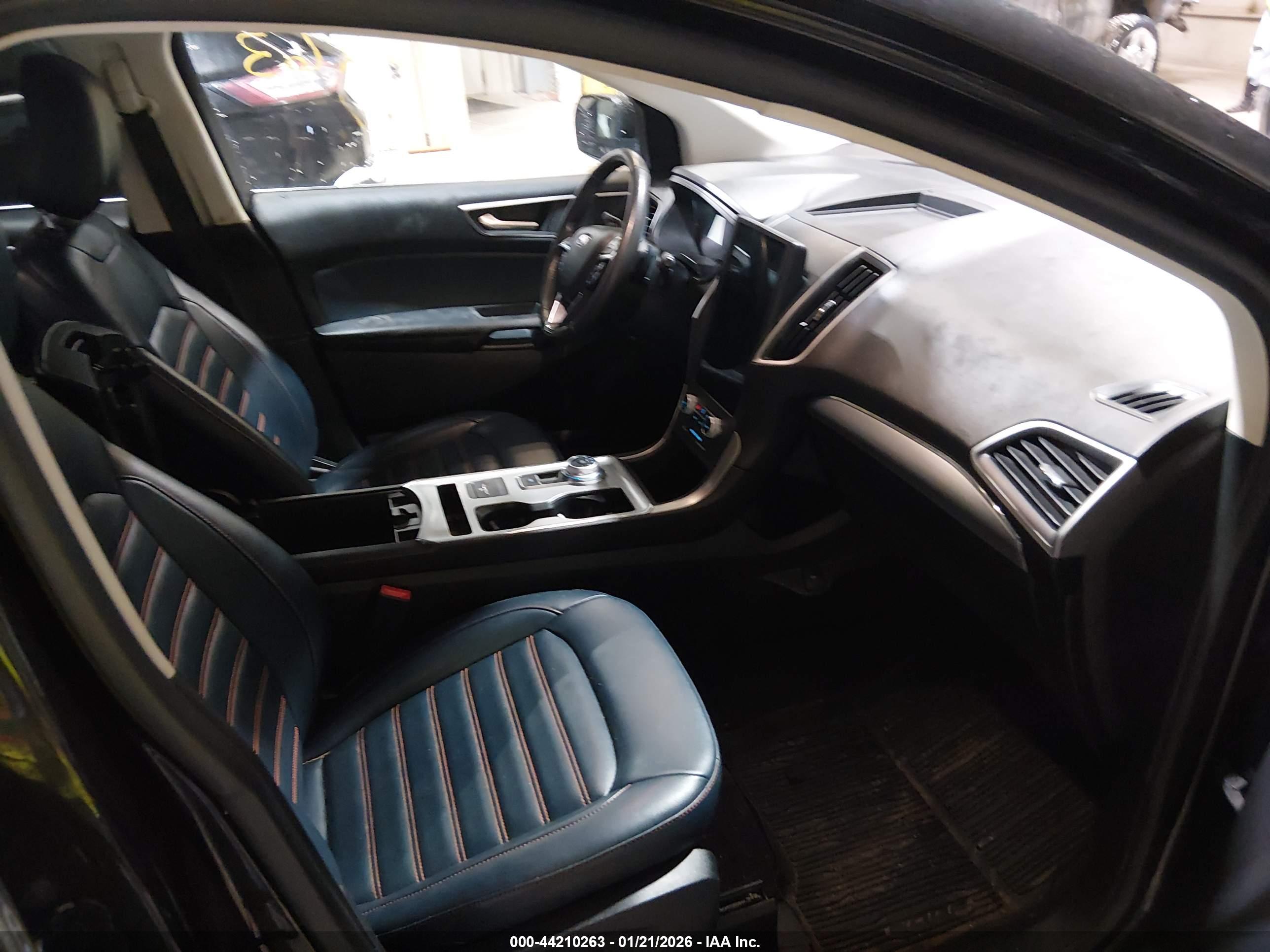 FORD EDGE image 5