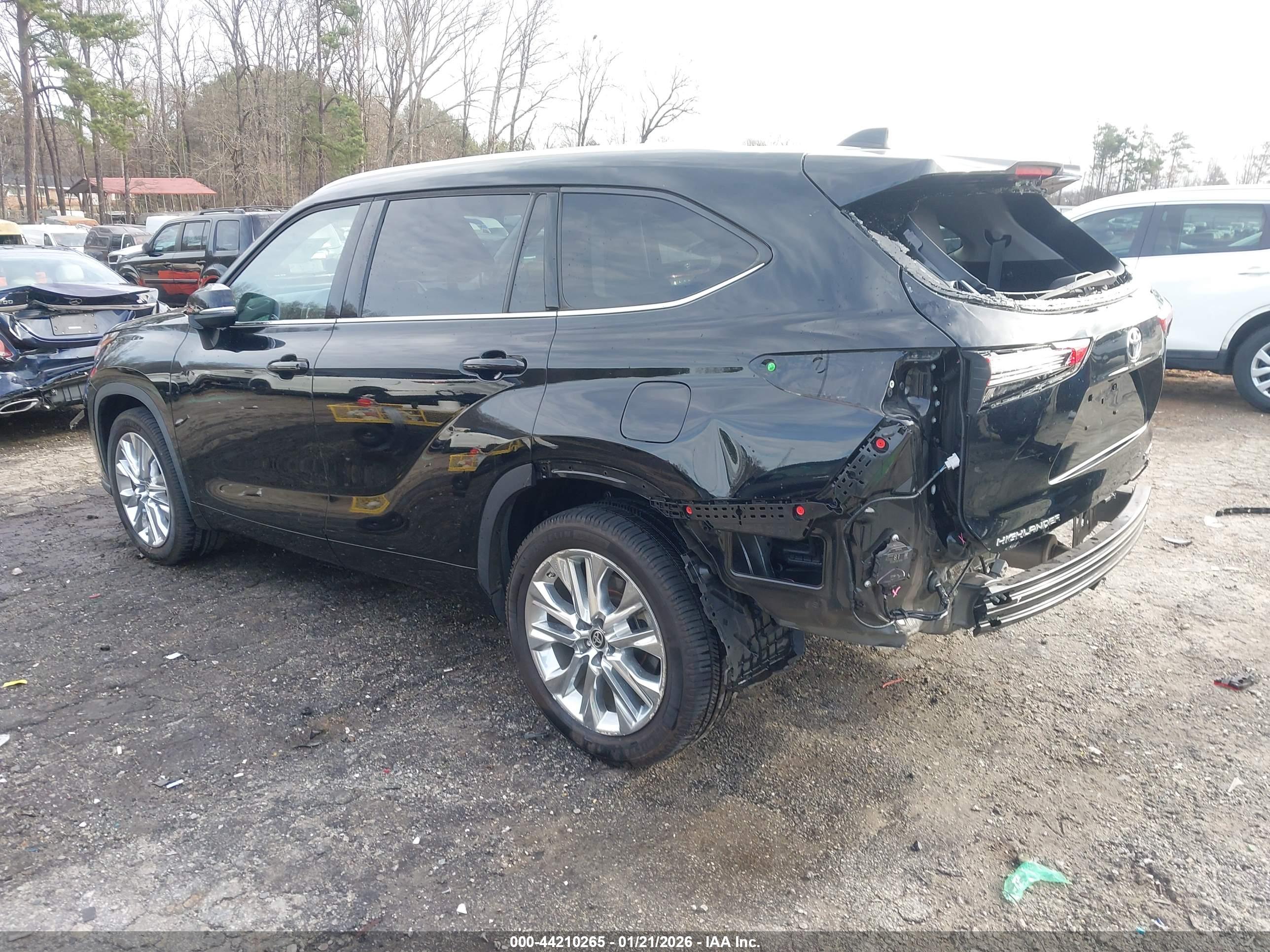 TOYOTA HIGHLANDER image 3