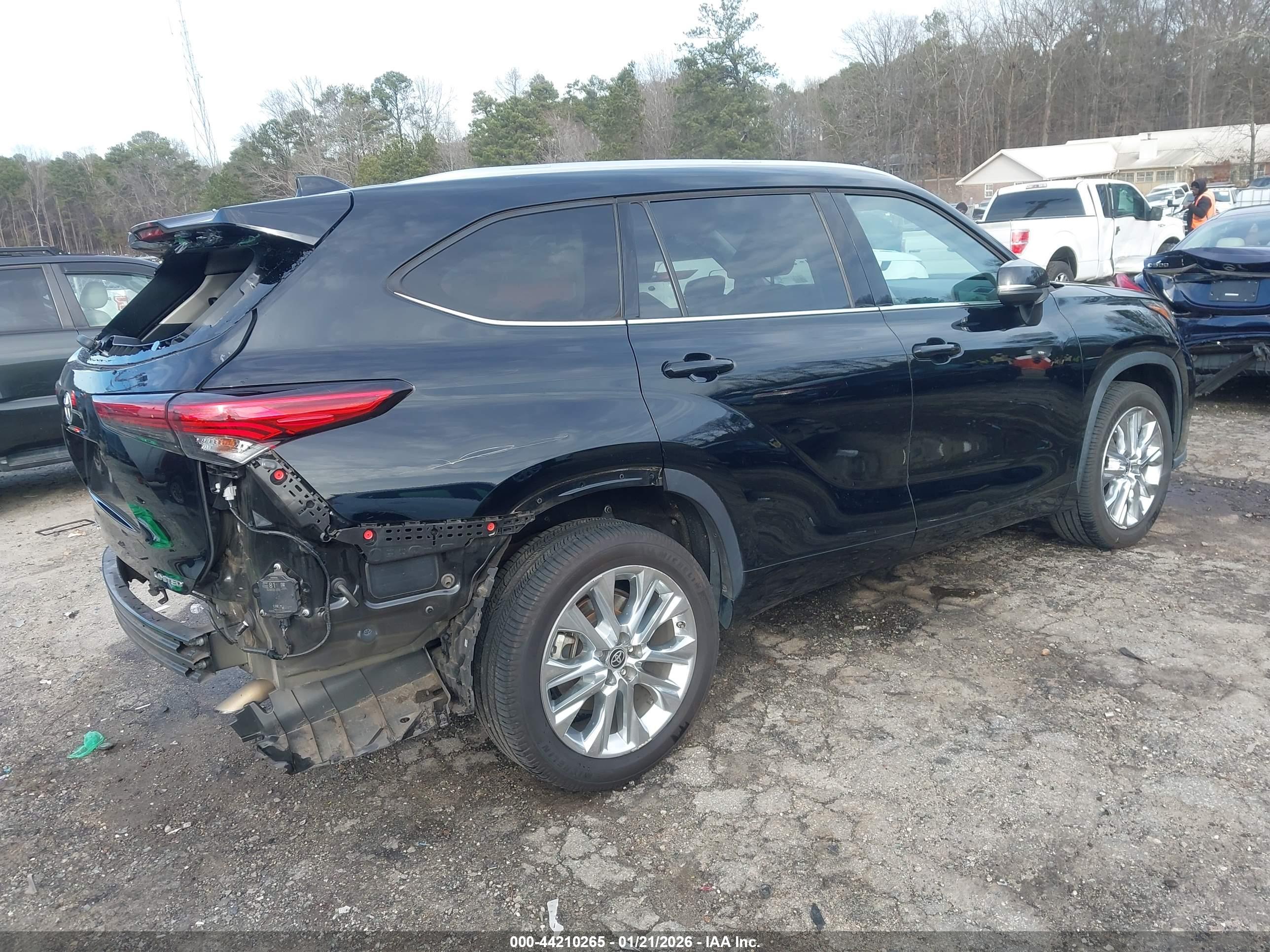 TOYOTA HIGHLANDER image 4