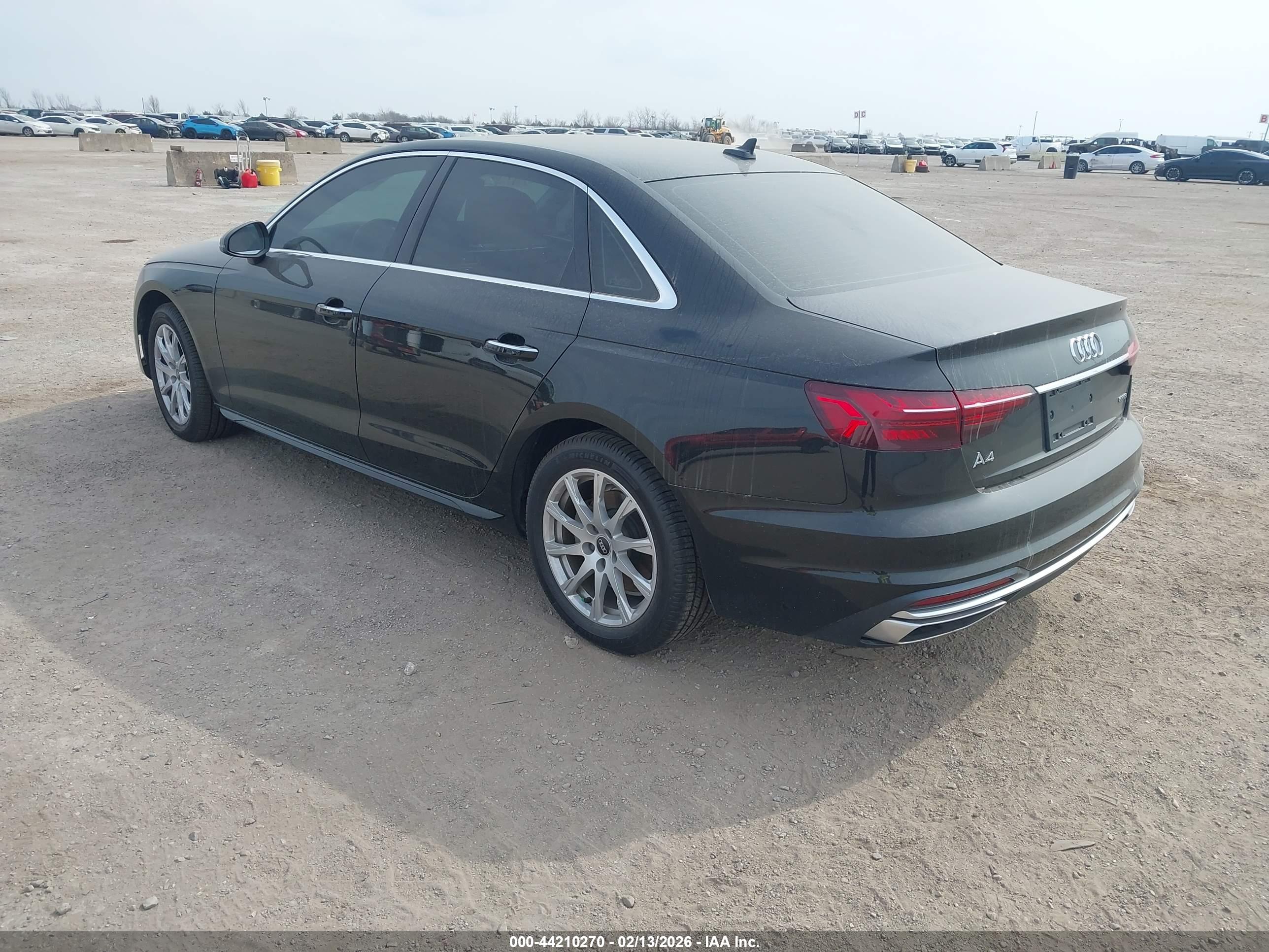 AUDI A4 image 3