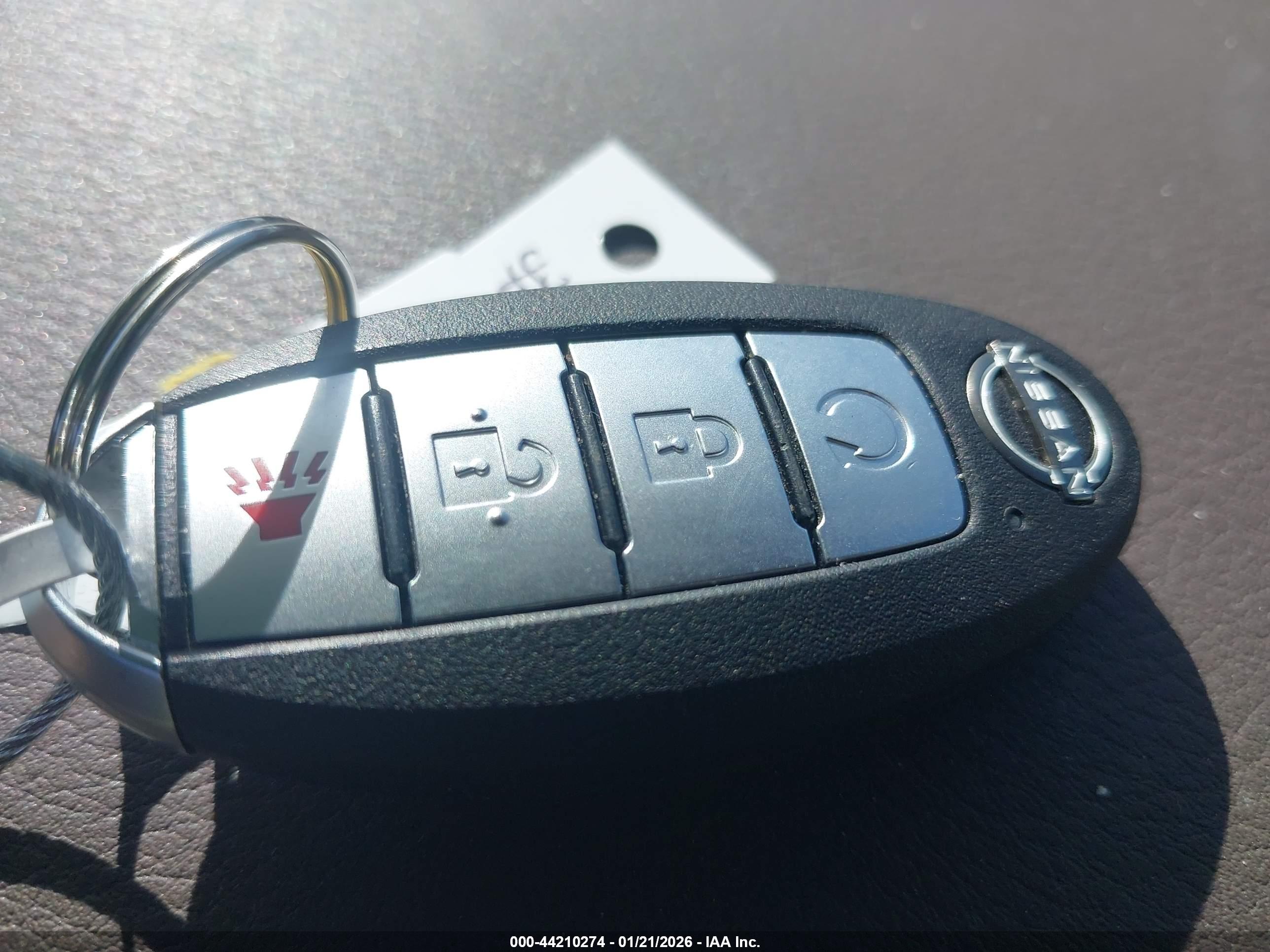 NISSAN ROGUE image 11