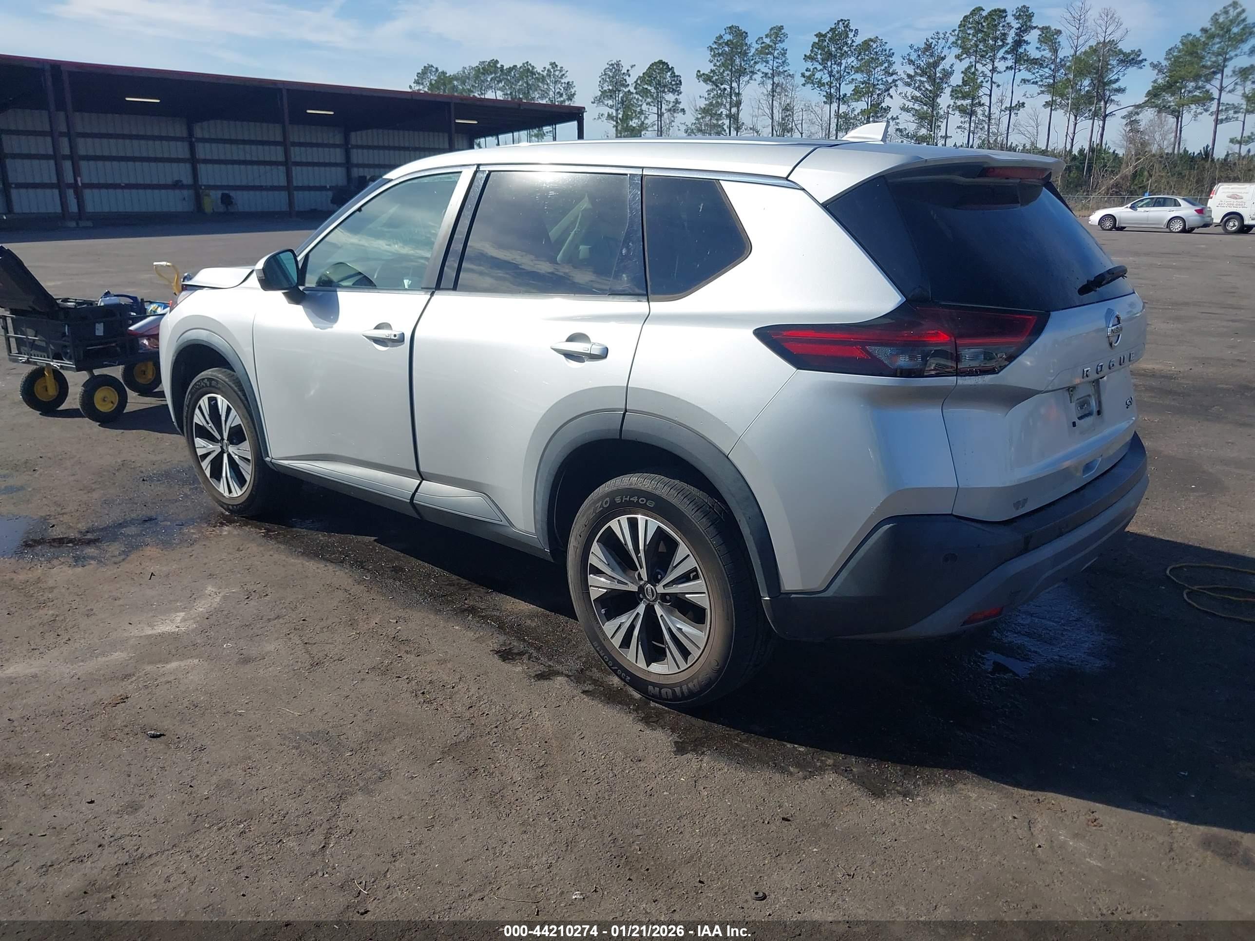 NISSAN ROGUE image 3