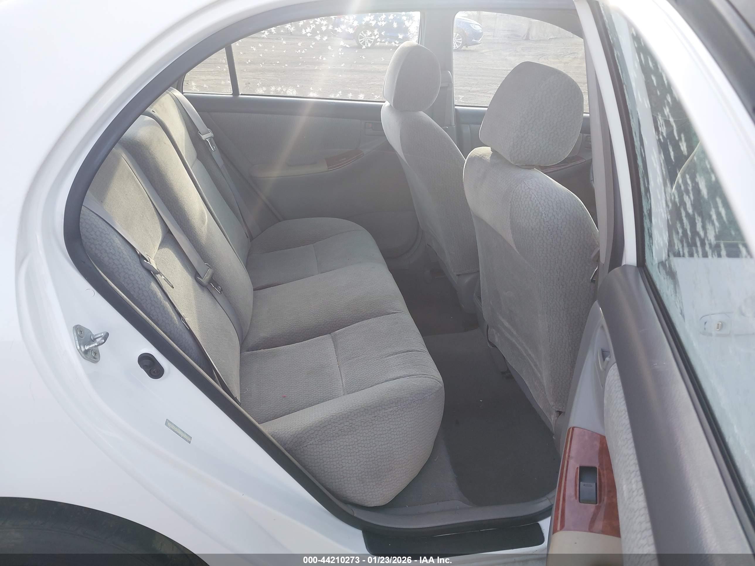 TOYOTA COROLLA image 8