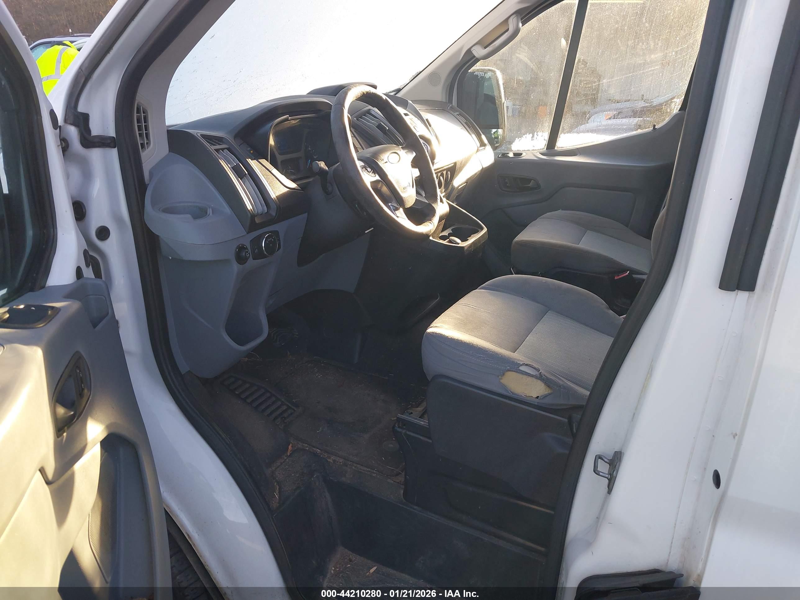 FORD TRANSIT-350 image 5