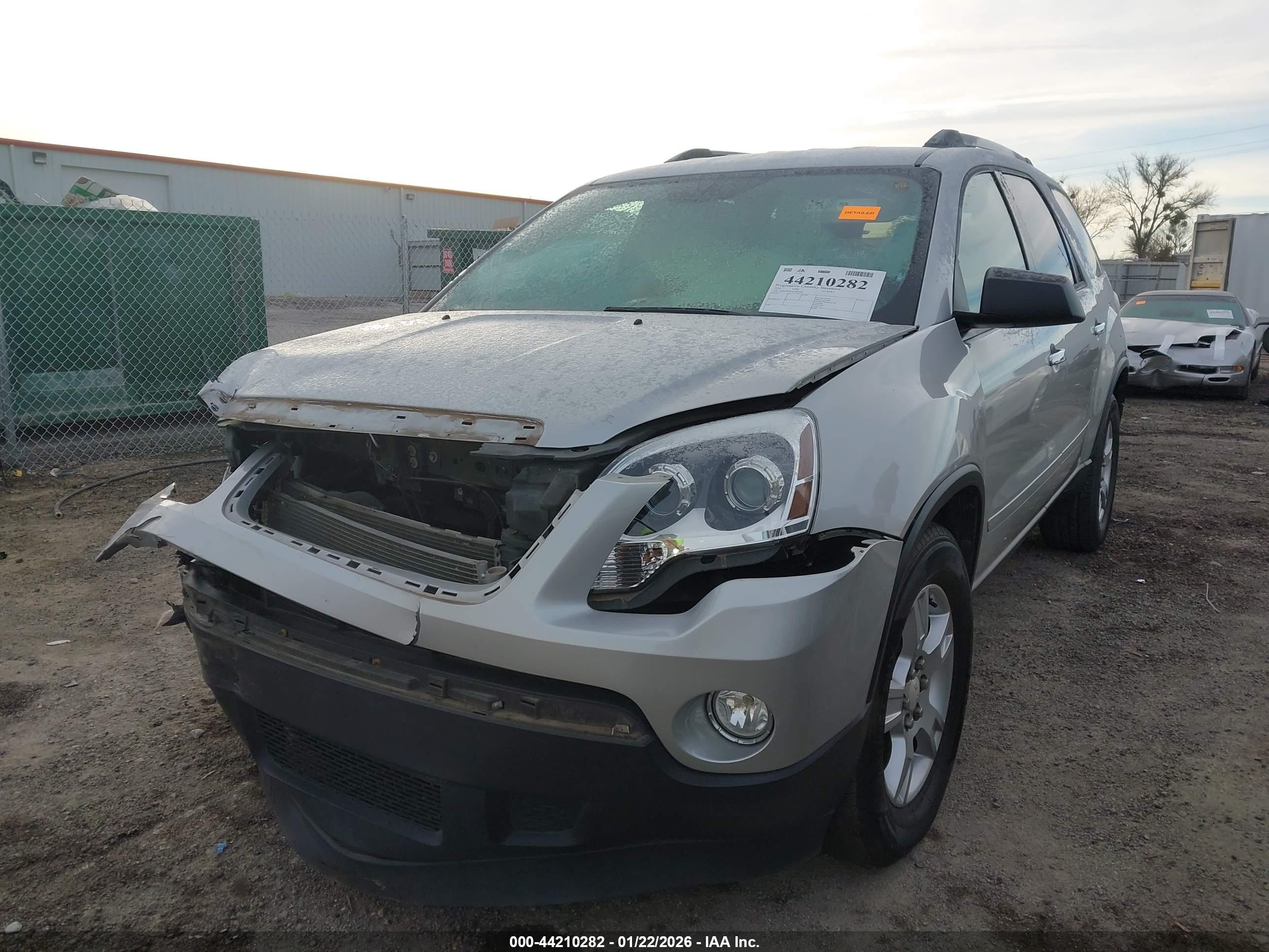 GMC ACADIA image 2