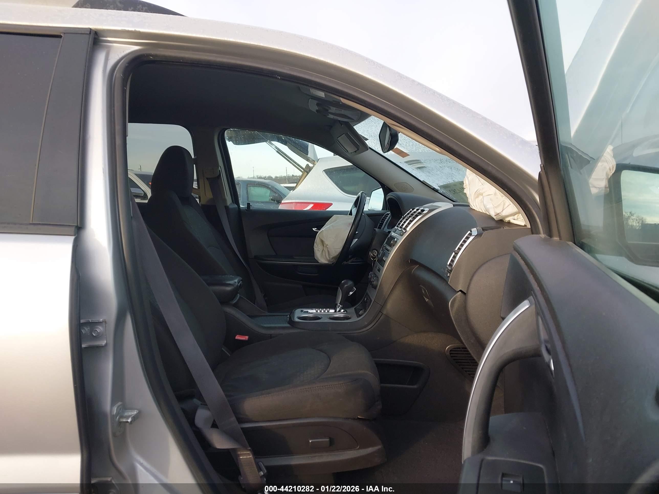 GMC ACADIA image 5