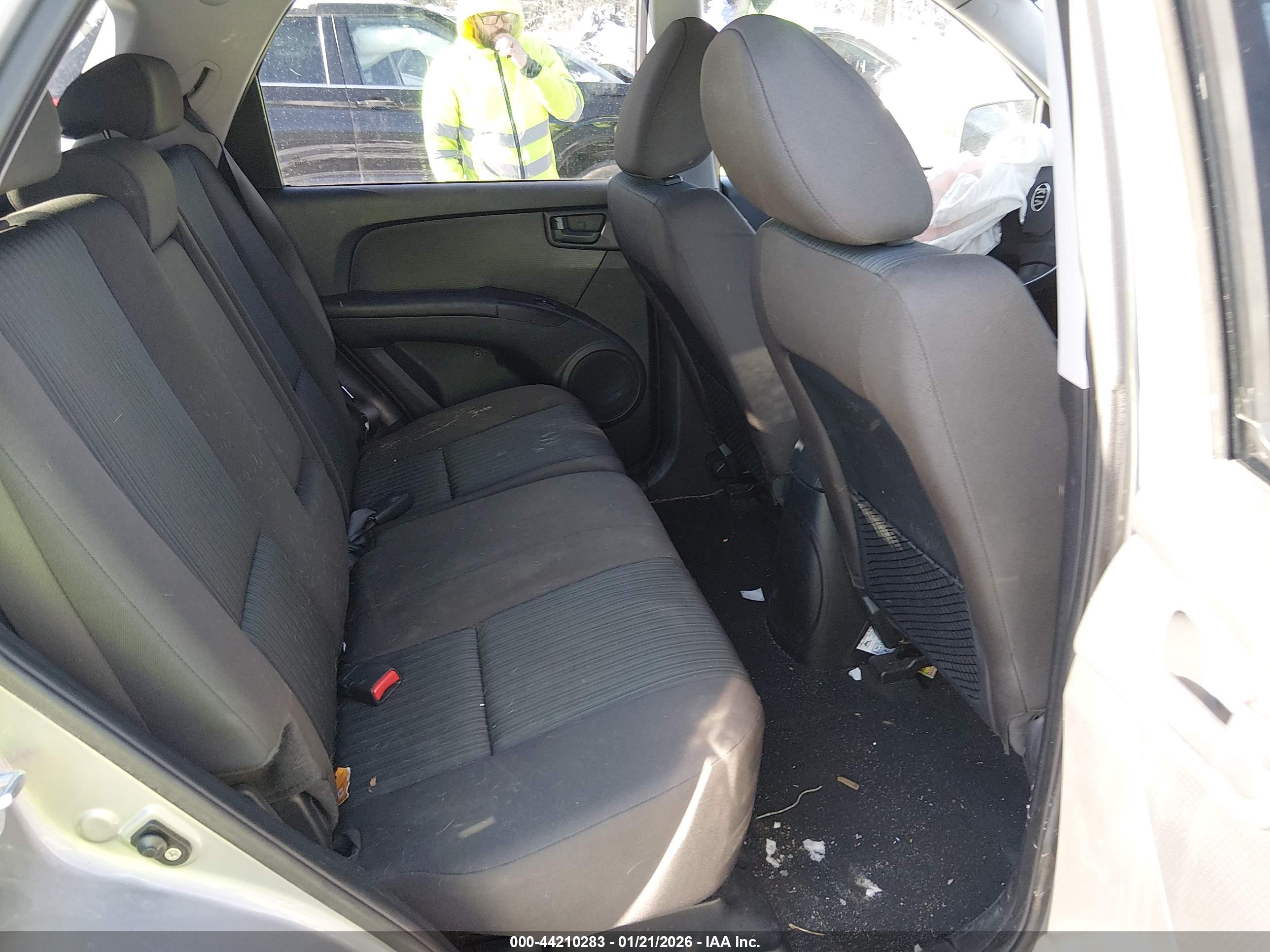 KIA SPORTAGE image 8
