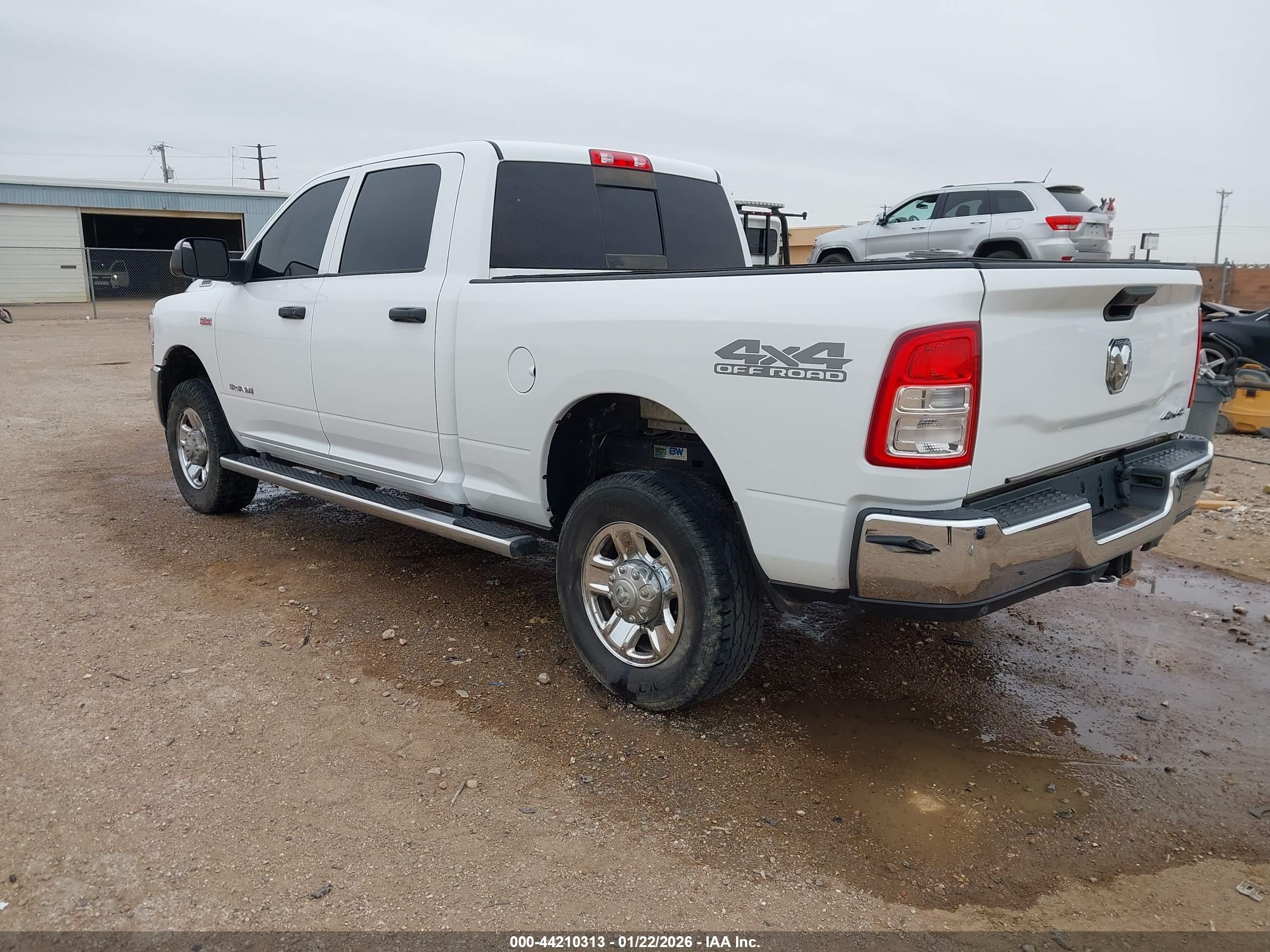 RAM 2500 image 3