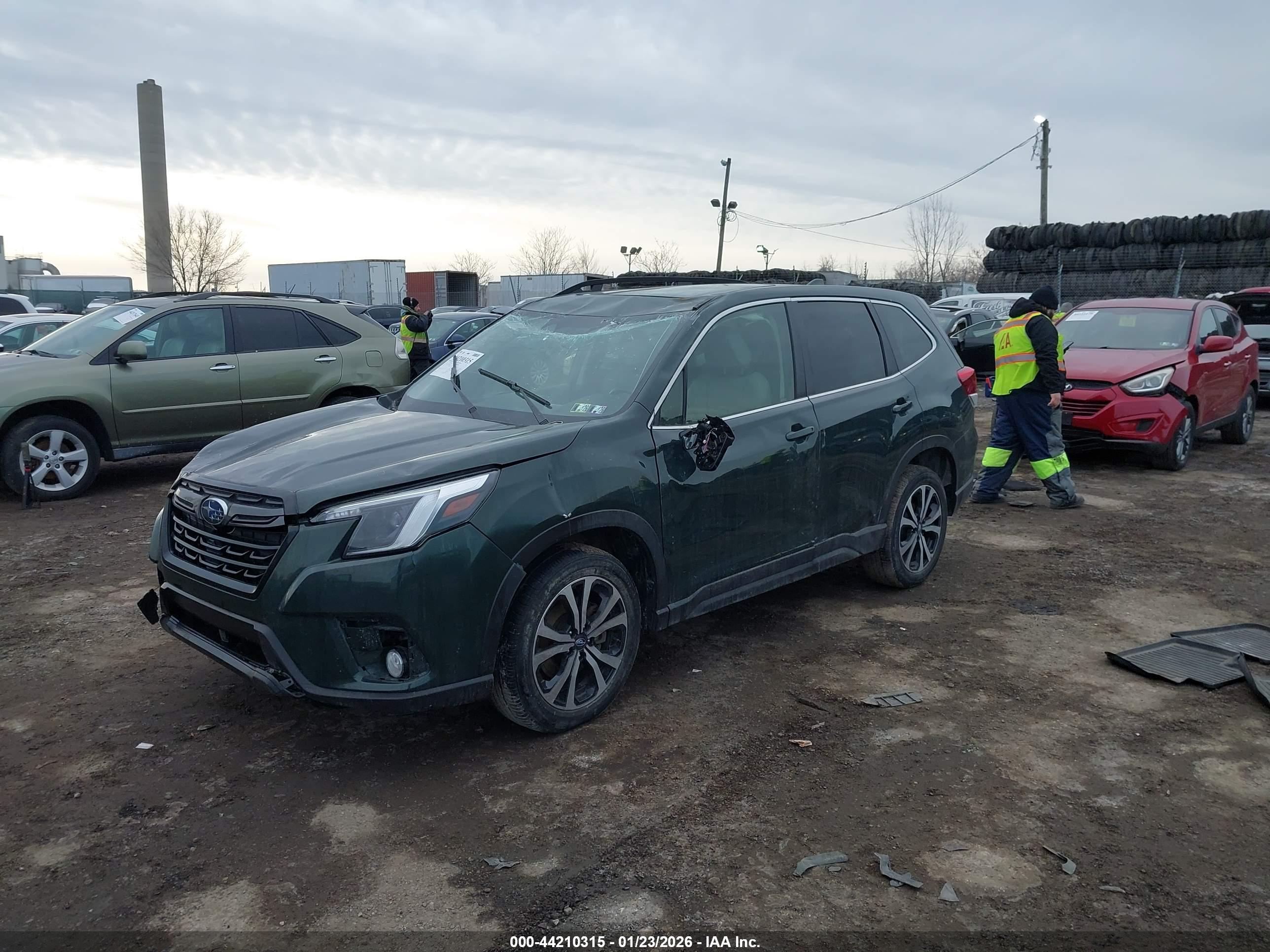 SUBARU FORESTER image 2