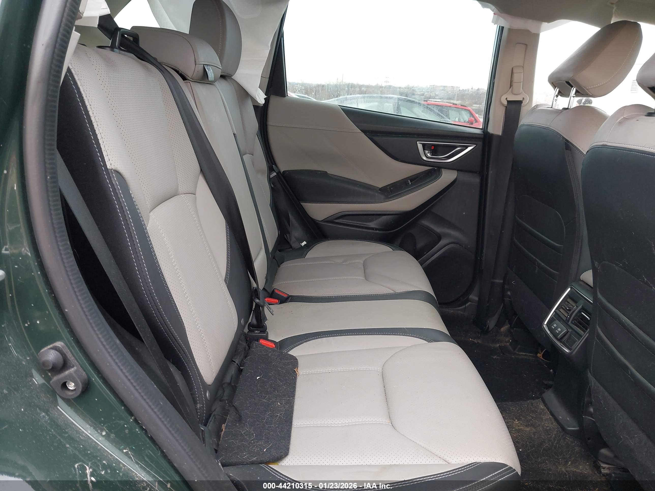 SUBARU FORESTER image 8