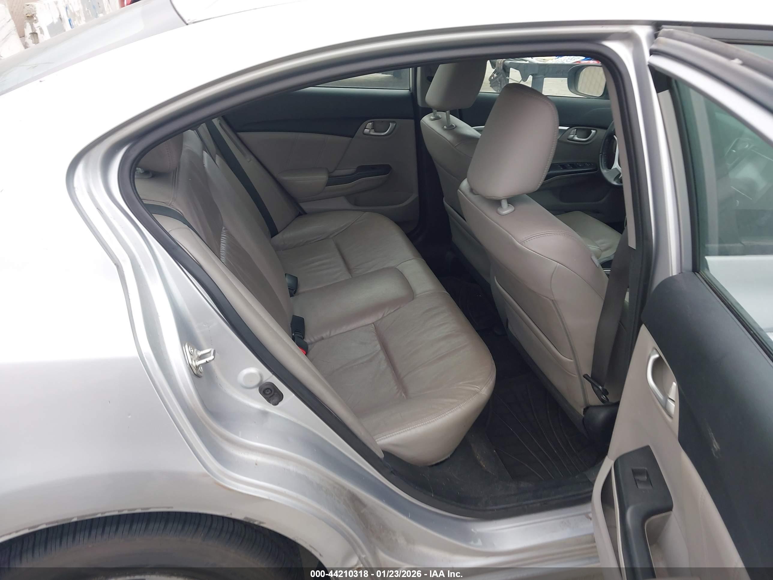 HONDA CIVIC image 8