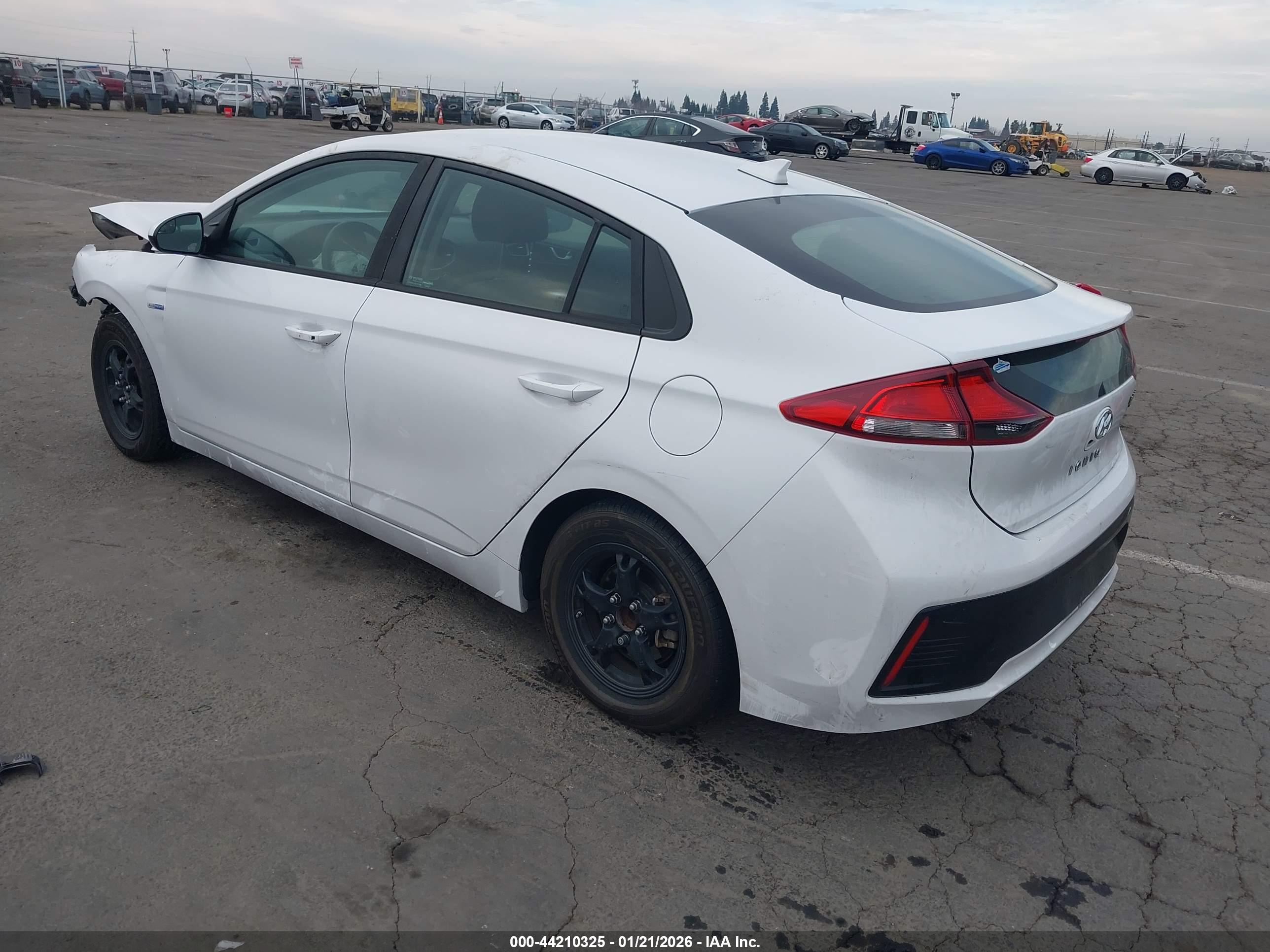 HYUNDAI IONIQ image 3