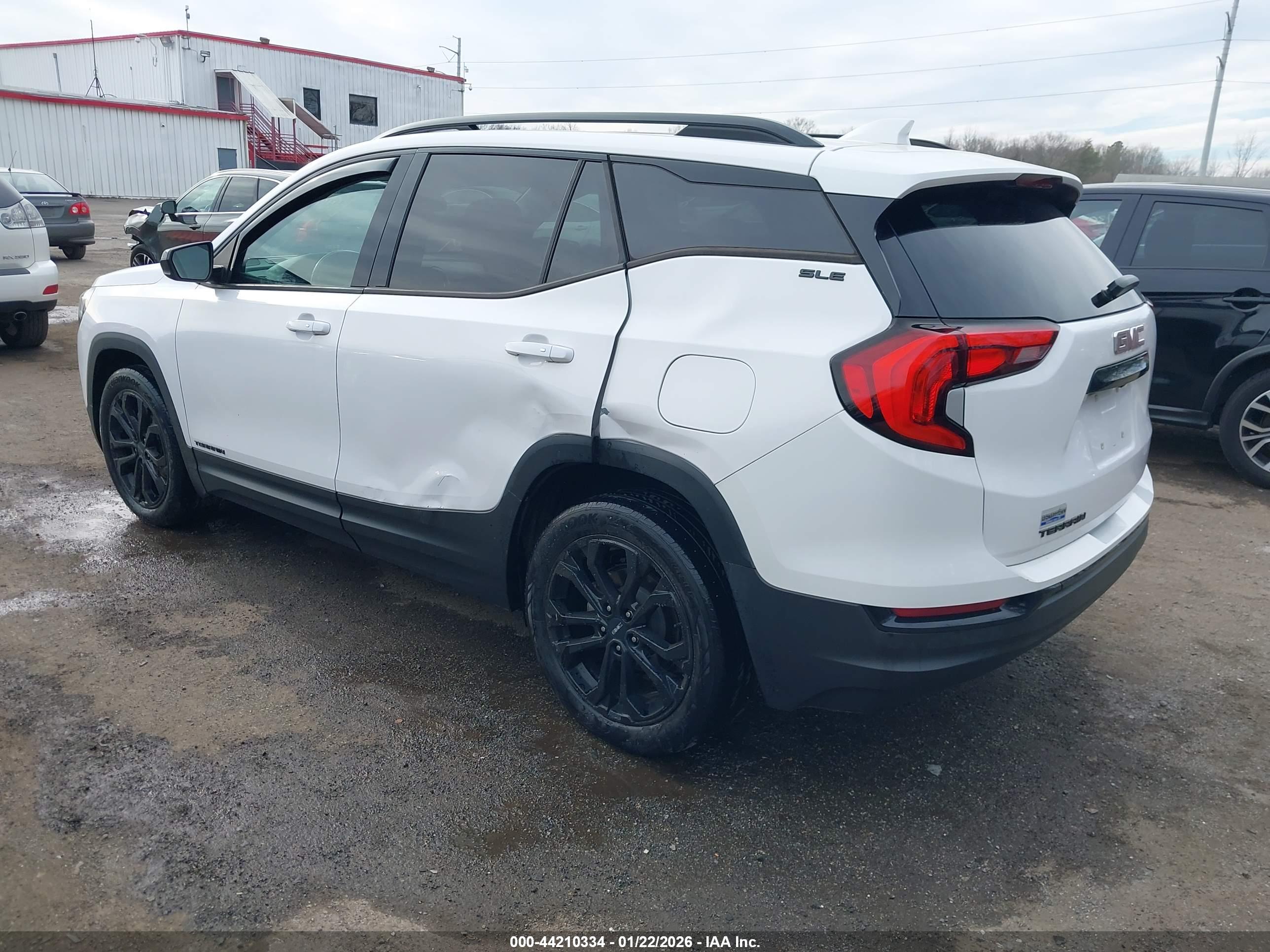 GMC TERRAIN image 3