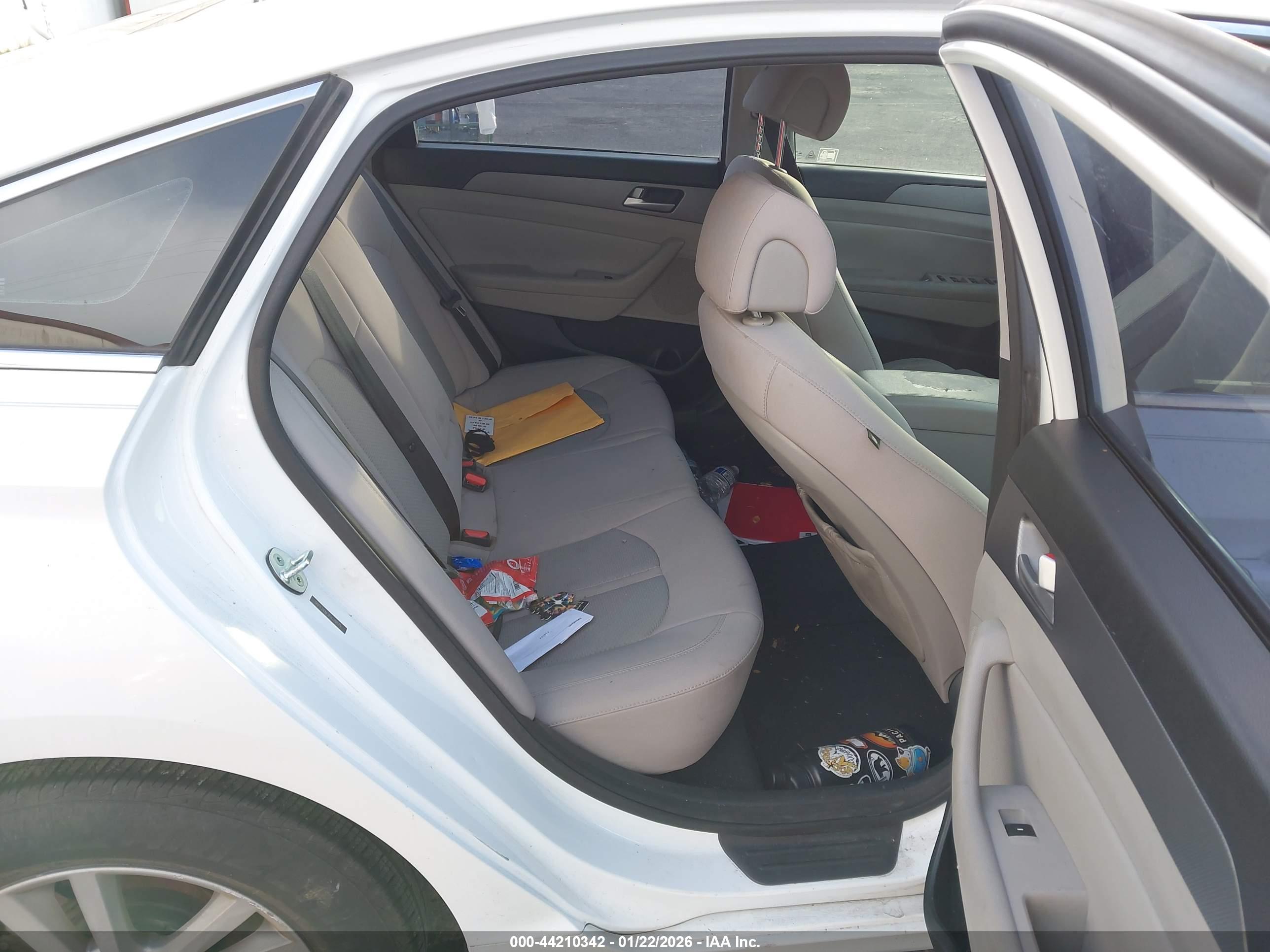 HYUNDAI SONATA image 8