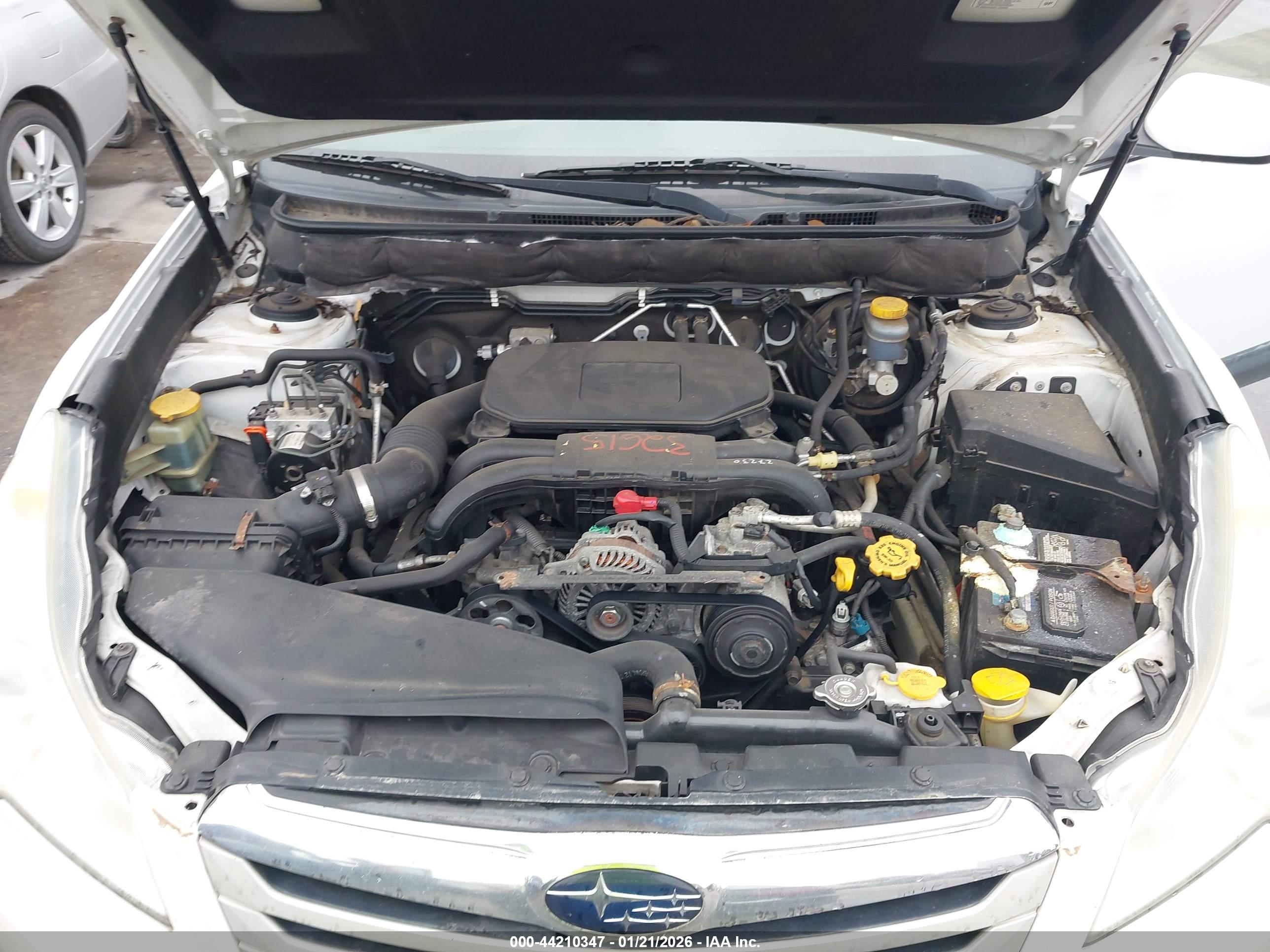 SUBARU OUTBACK image 10