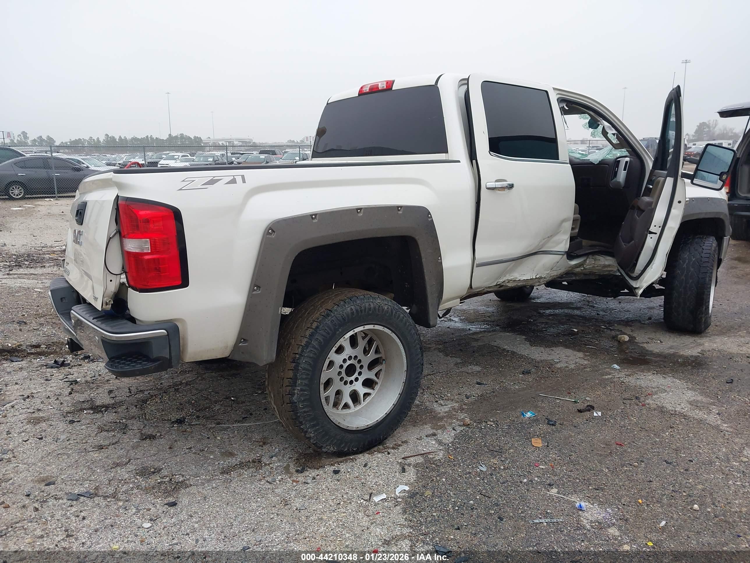 GMC SIERRA image 4