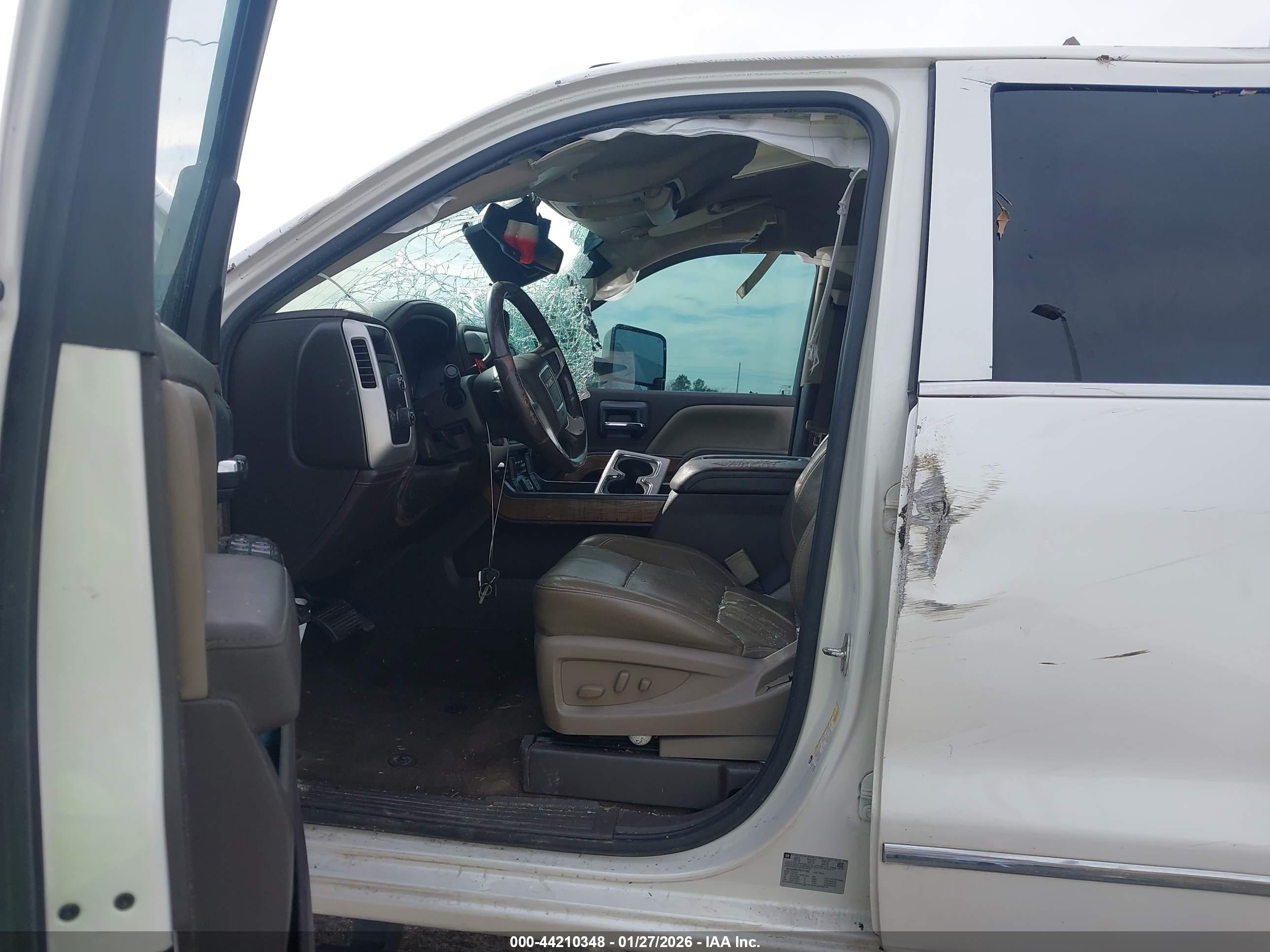 GMC SIERRA image 5