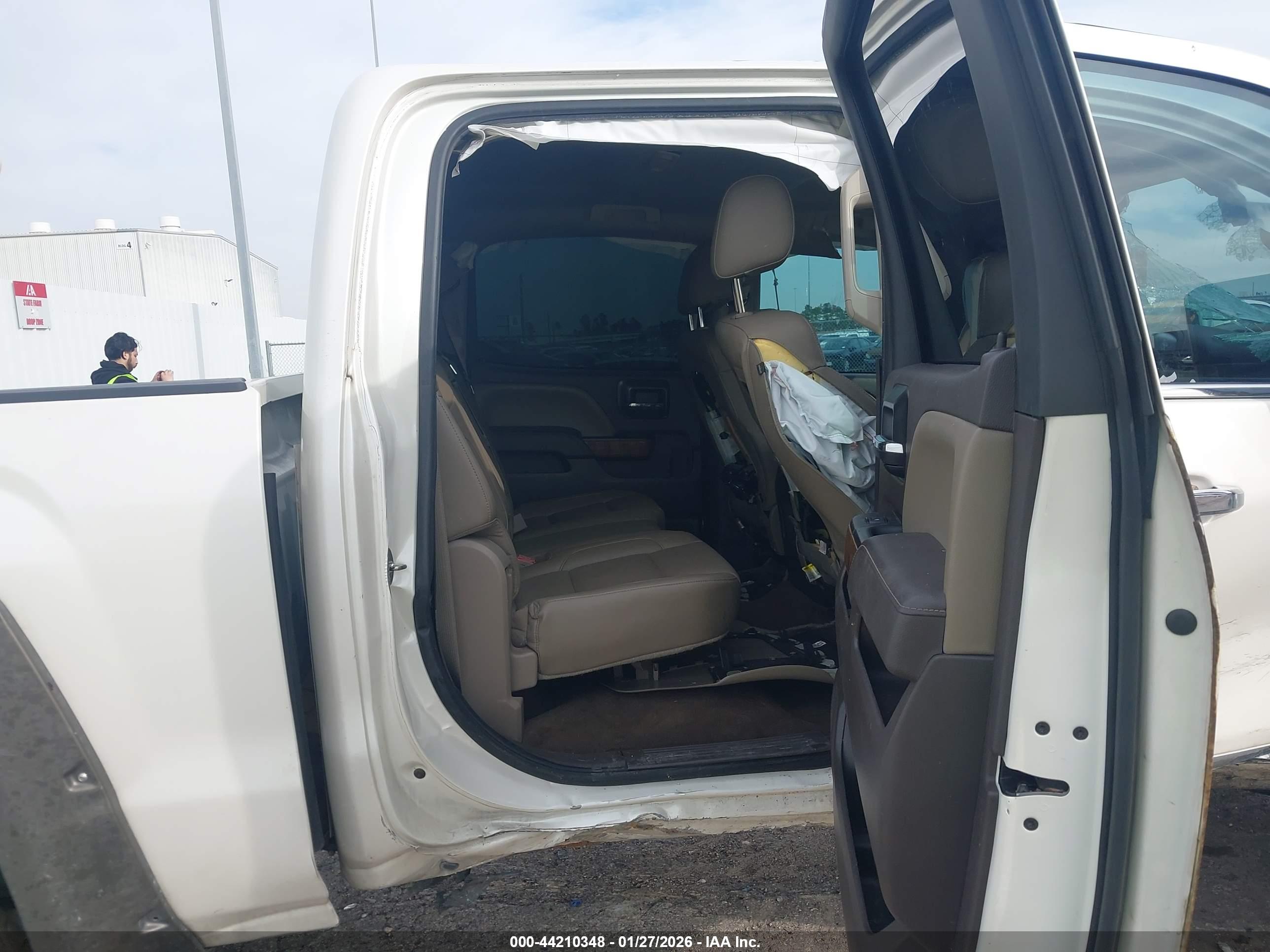 GMC SIERRA image 8