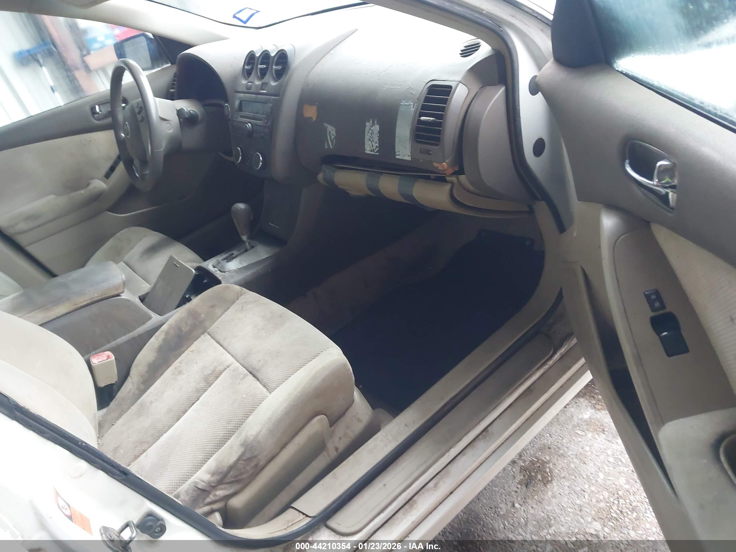 NISSAN ALTIMA image 5