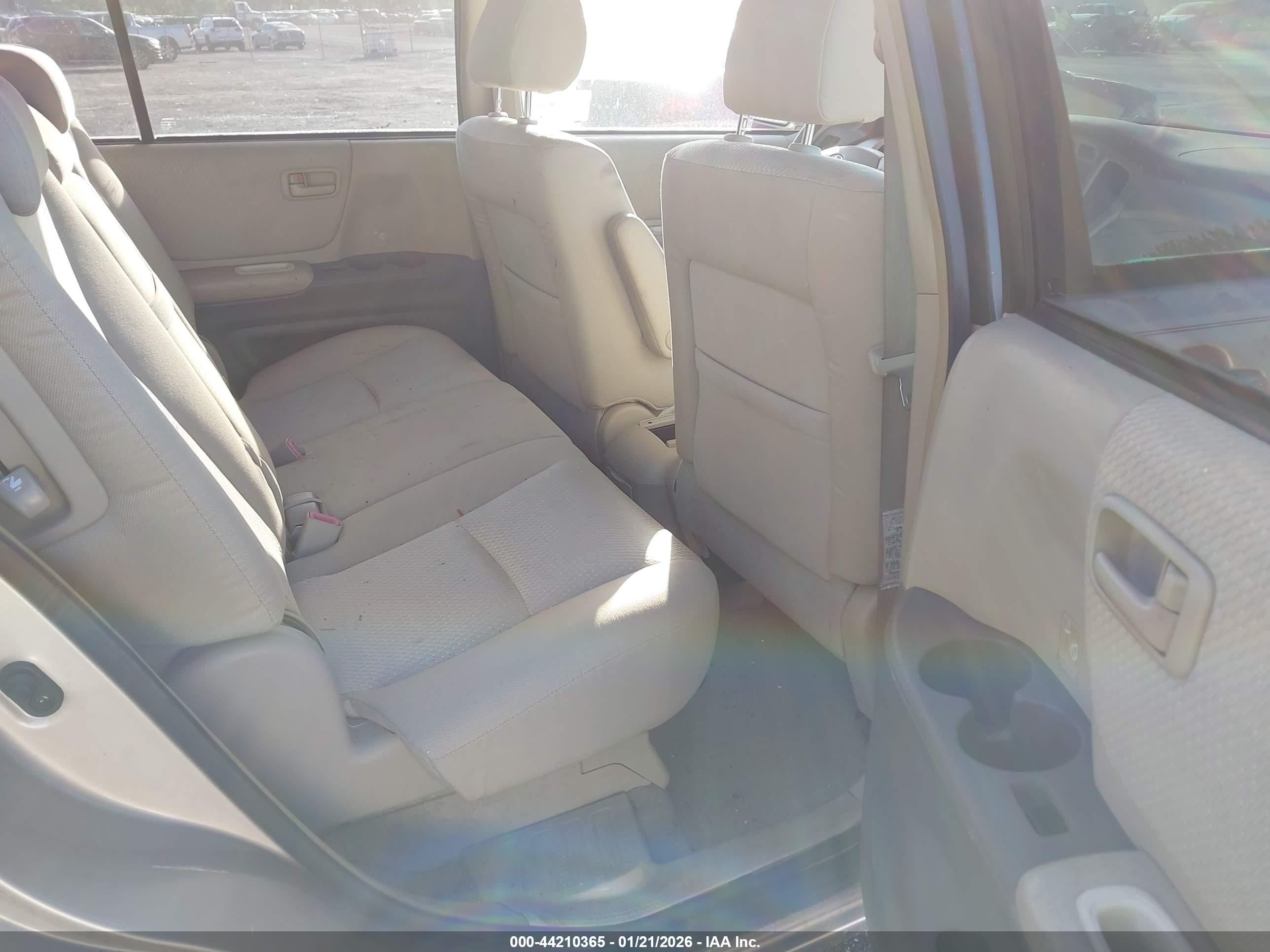 TOYOTA HIGHLANDER image 8